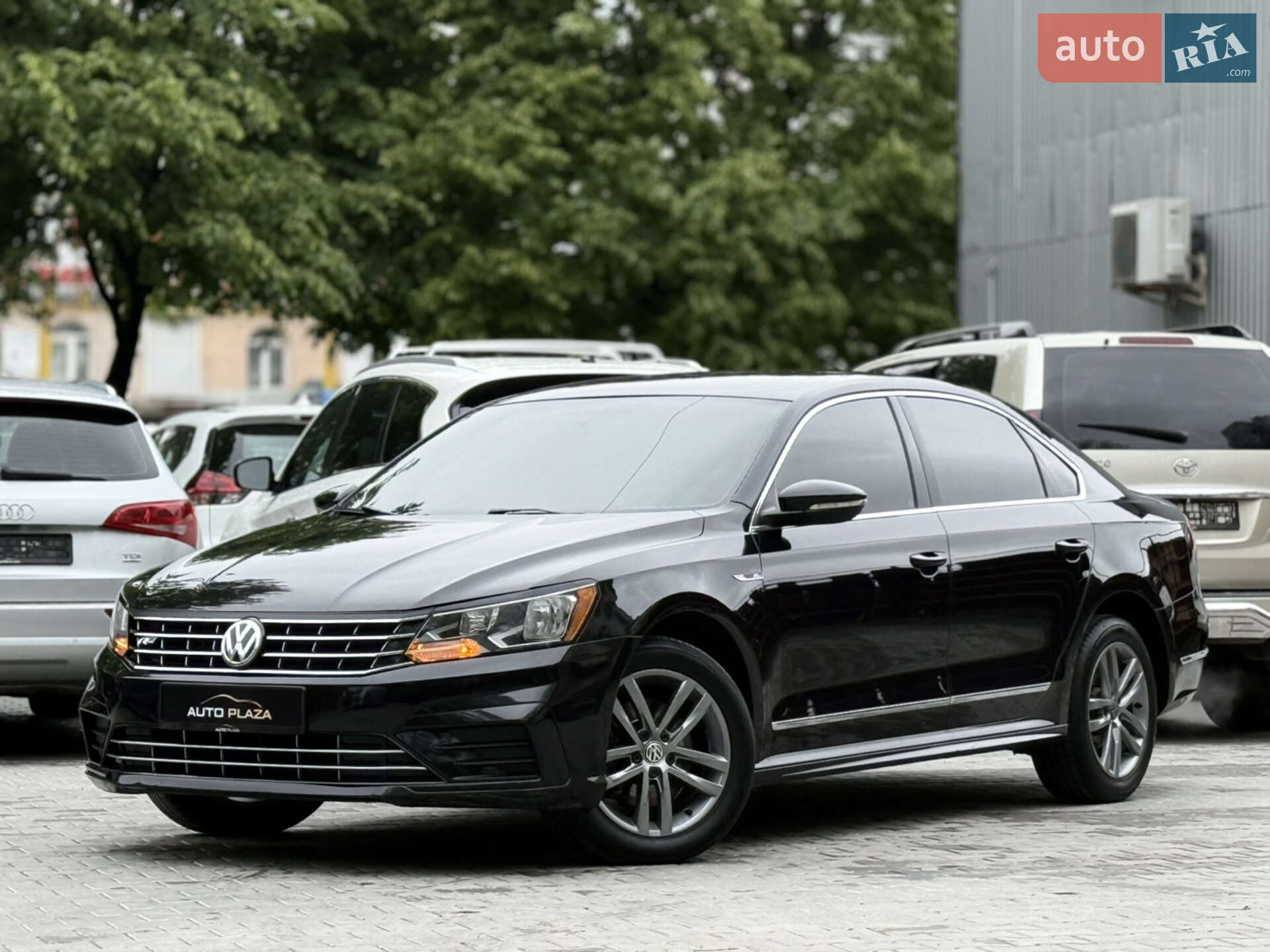 VOLKSWAGEN PASSAT 2017