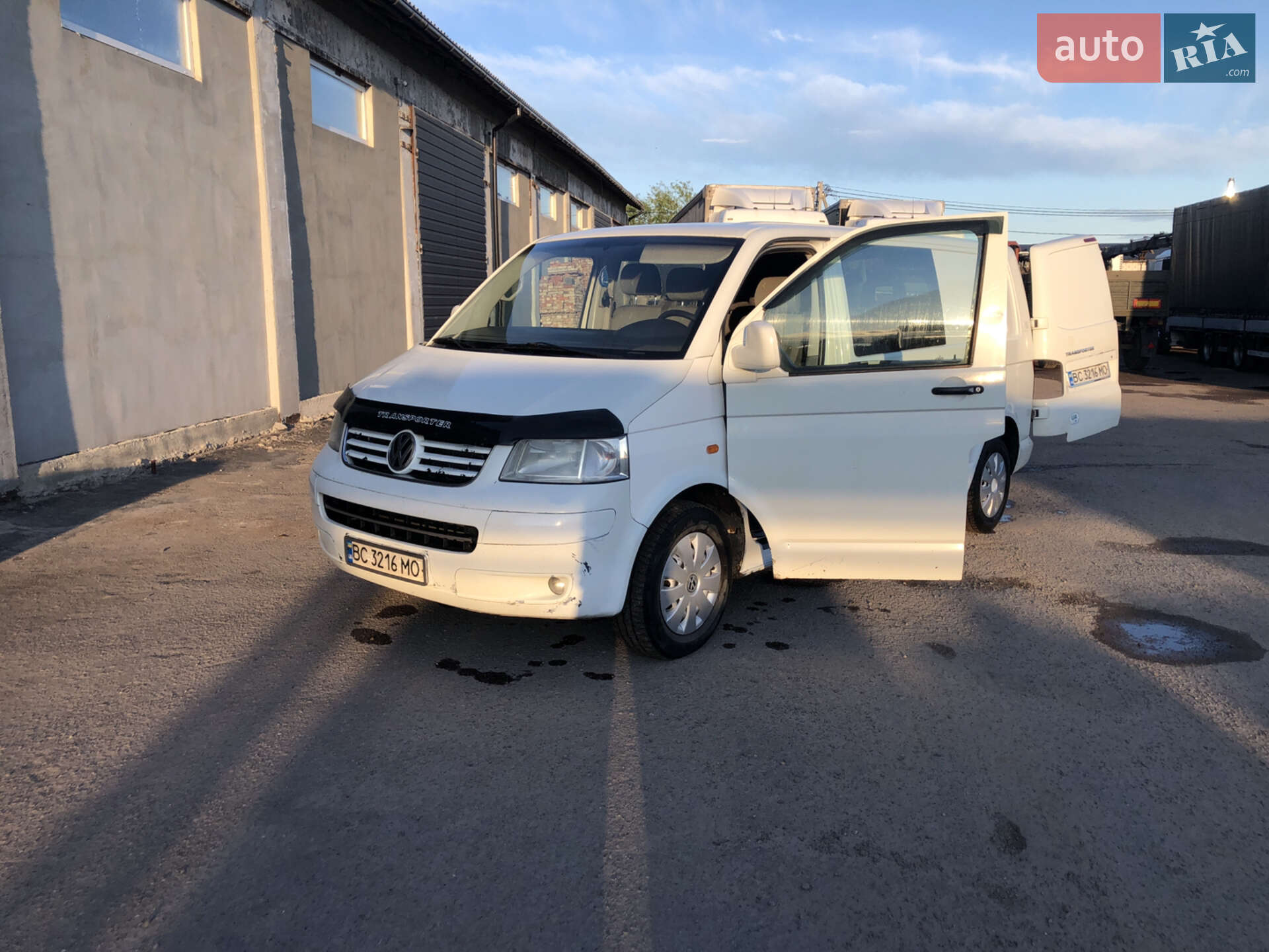 VOLKSWAGEN TRANSPORTER 2003