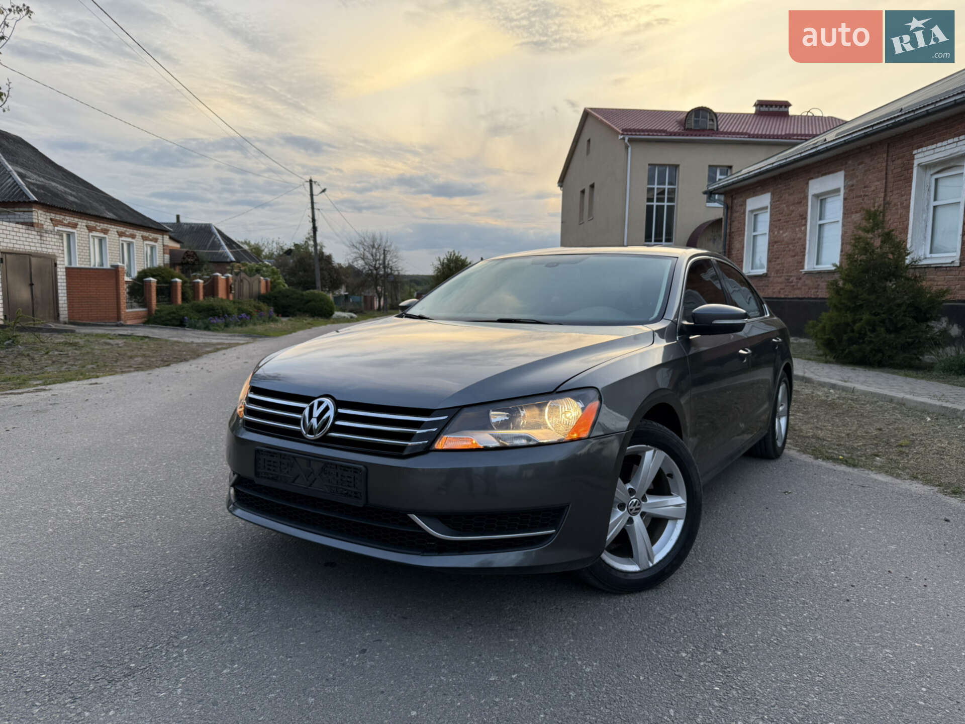 VOLKSWAGEN PASSAT 2012