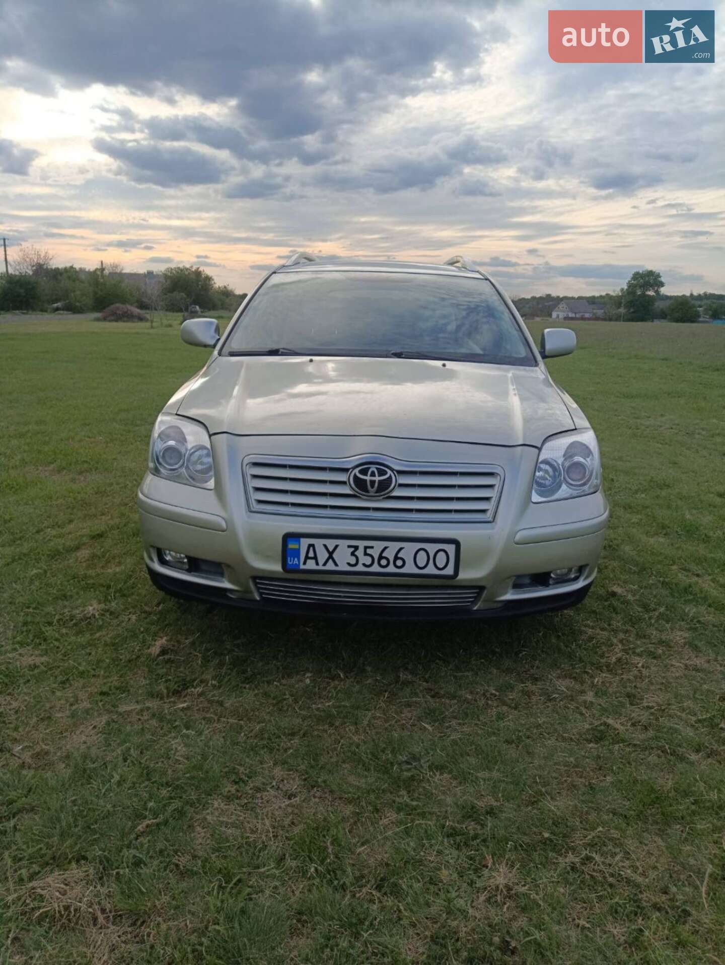 TOYOTA AVENSIS 2004