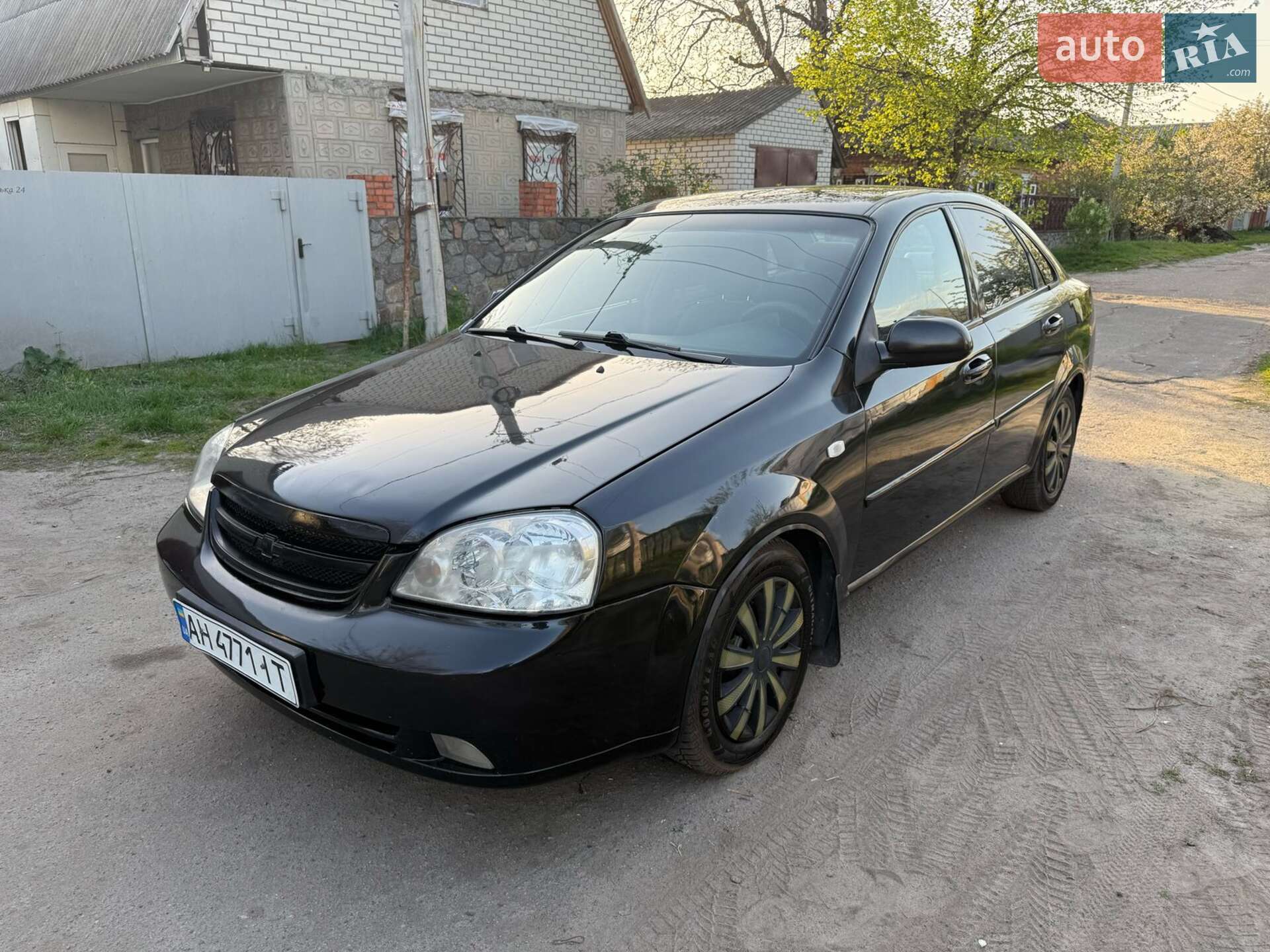 Головне фото звіту автомобіля CHEVROLET LACETTI 2005