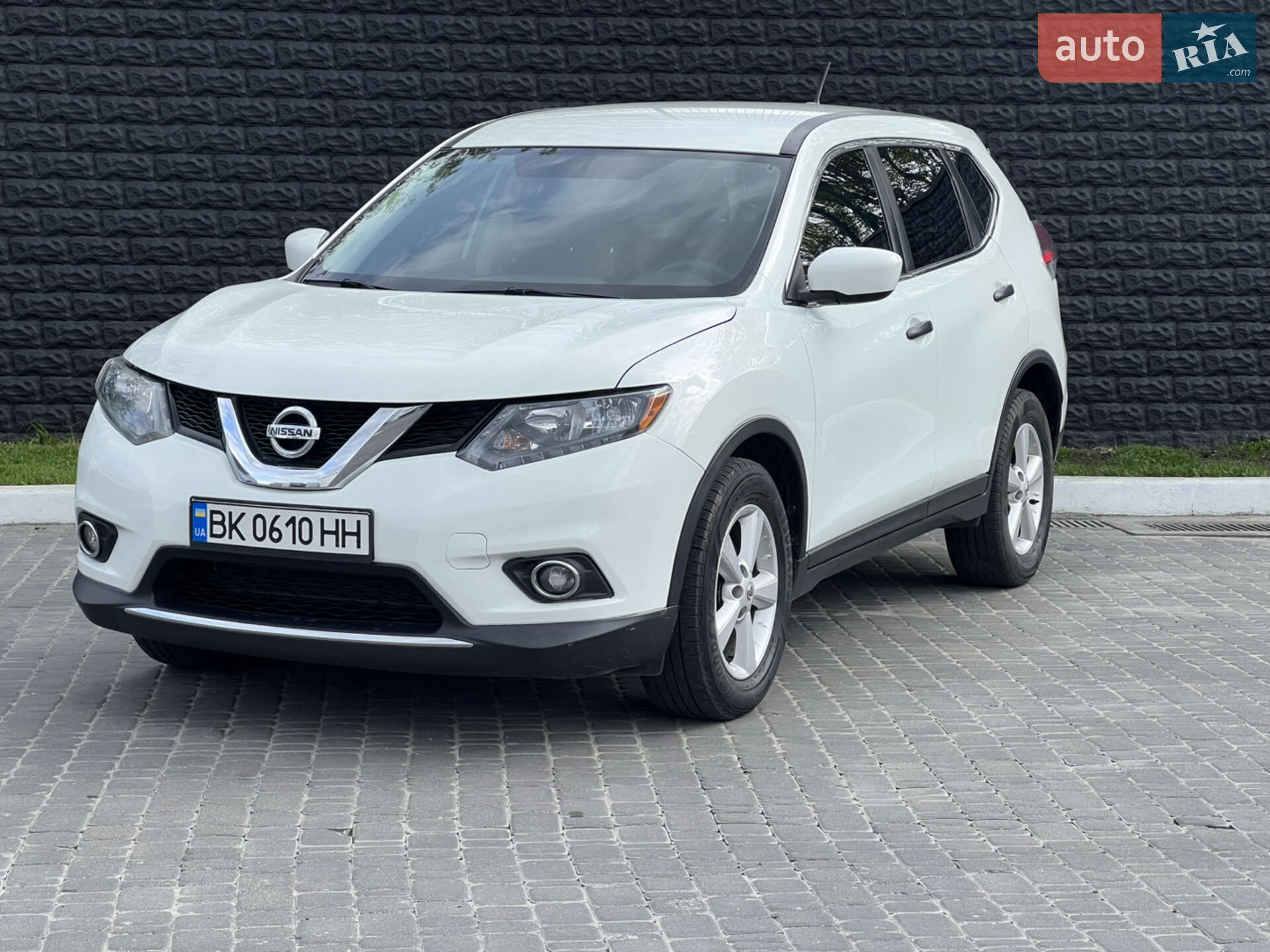 Головне фото звіту автомобіля NISSAN ROGUE 2016