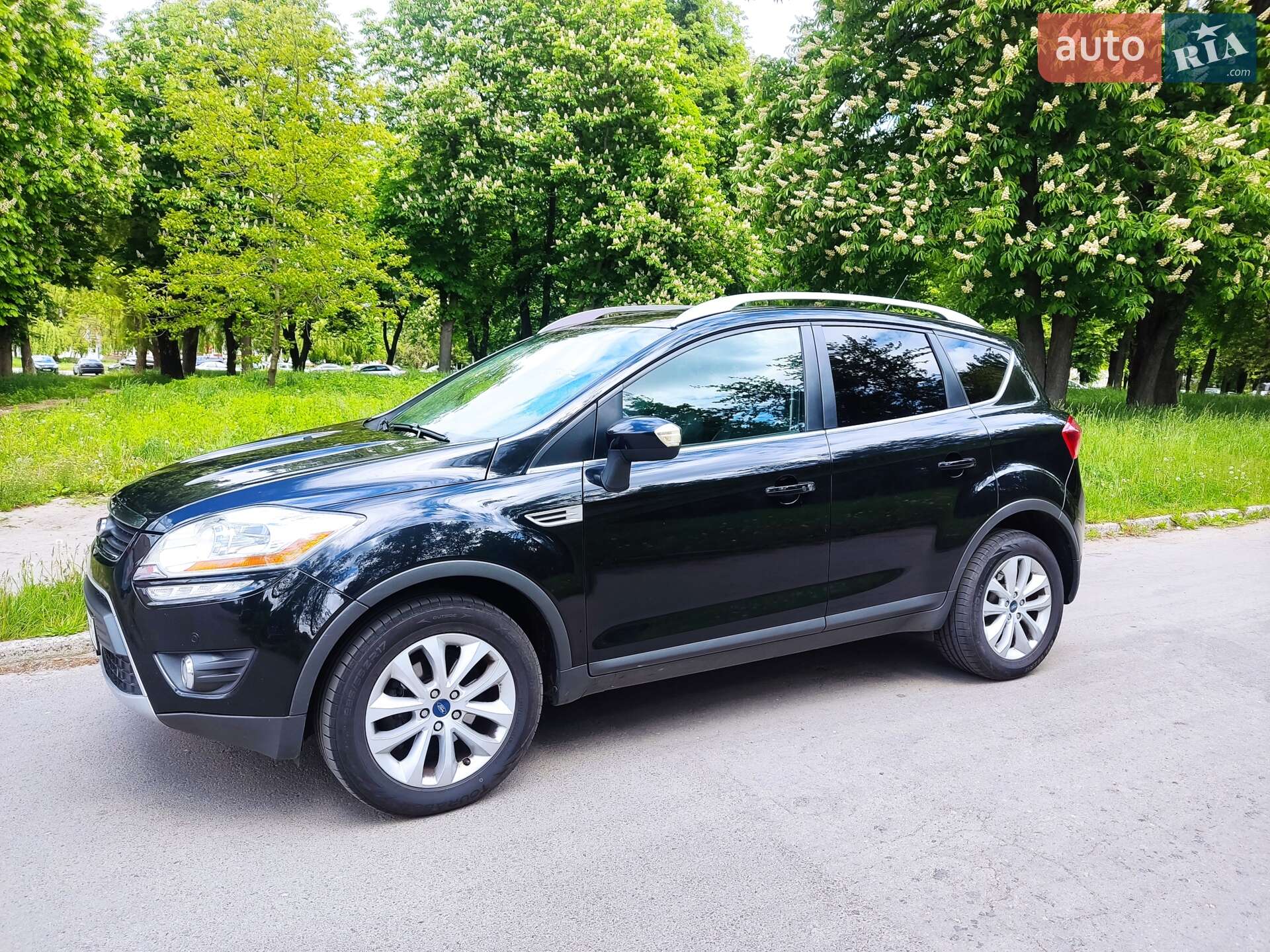 Головне фото звіту автомобіля FORD KUGA 2012