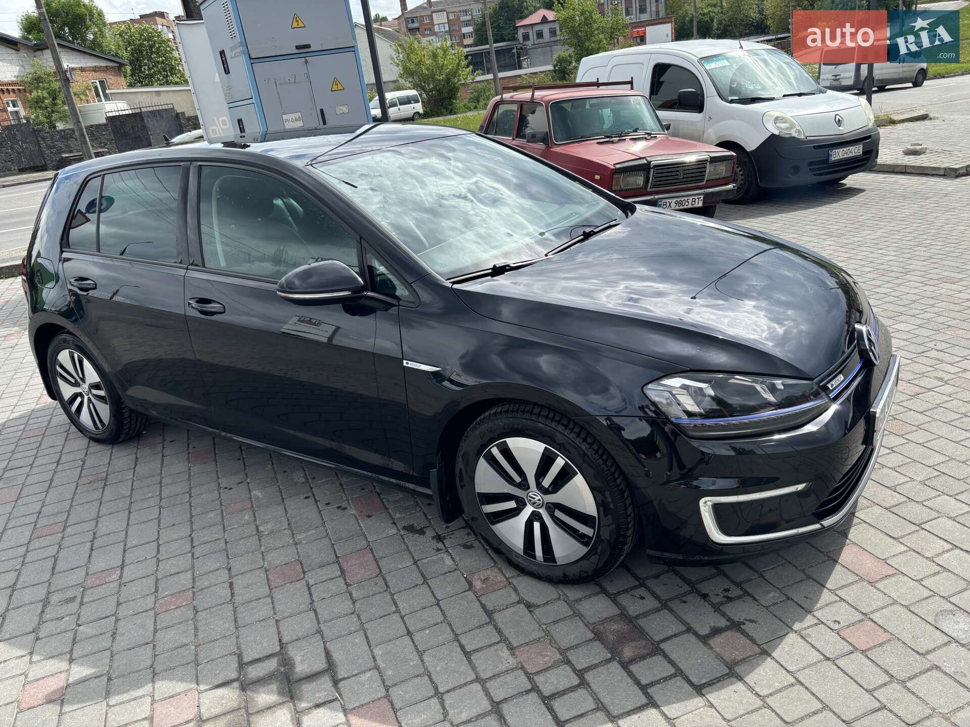 VOLKSWAGEN E-GOLF 2016
