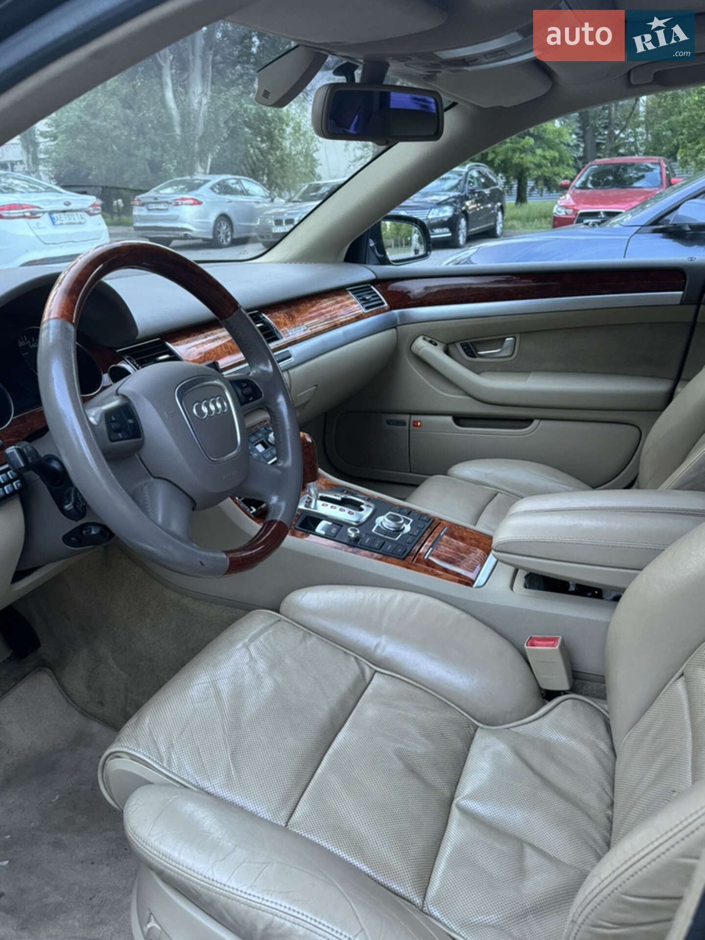 AUDI A8 2004
