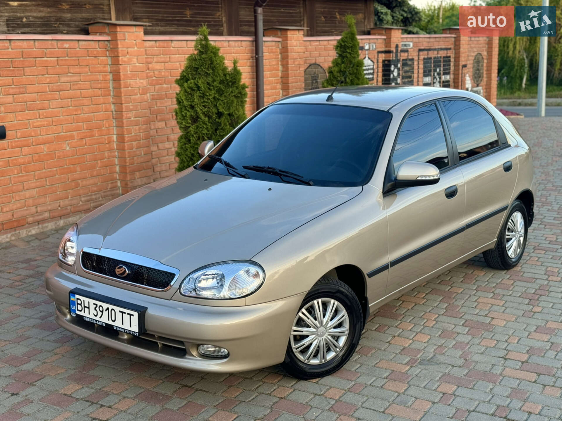 Головне фото звіту автомобіля ЗАЗ SENS 2013