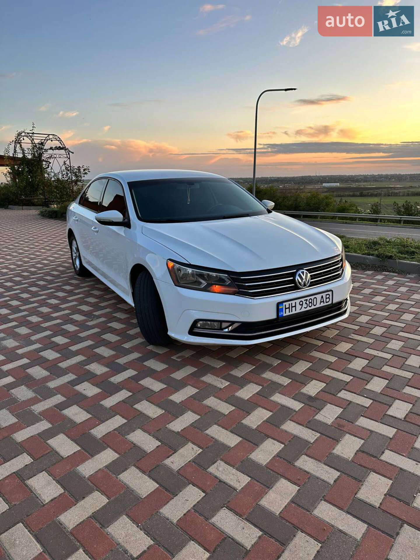 VOLKSWAGEN PASSAT 2018