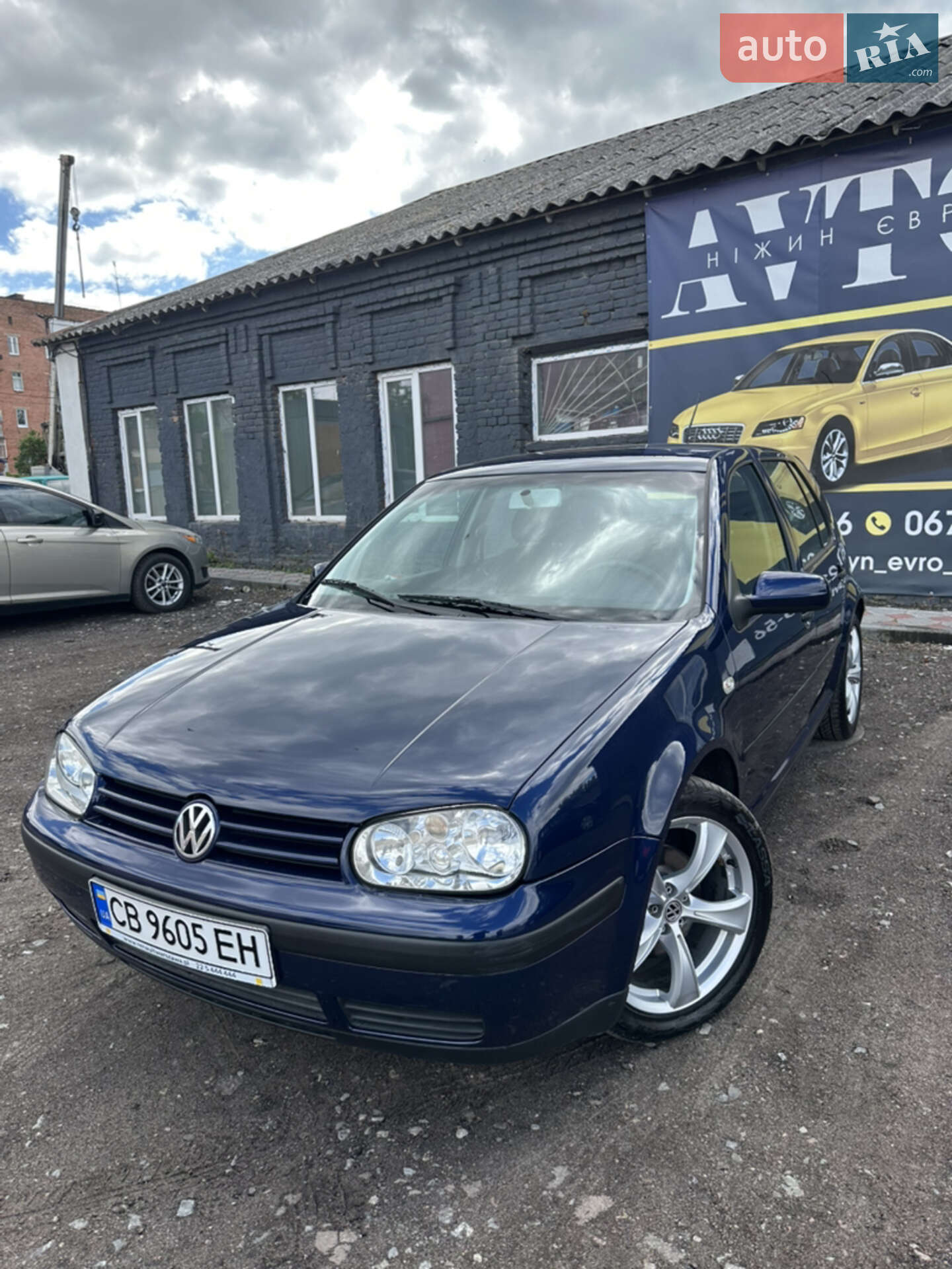 VOLKSWAGEN GOLF 2001