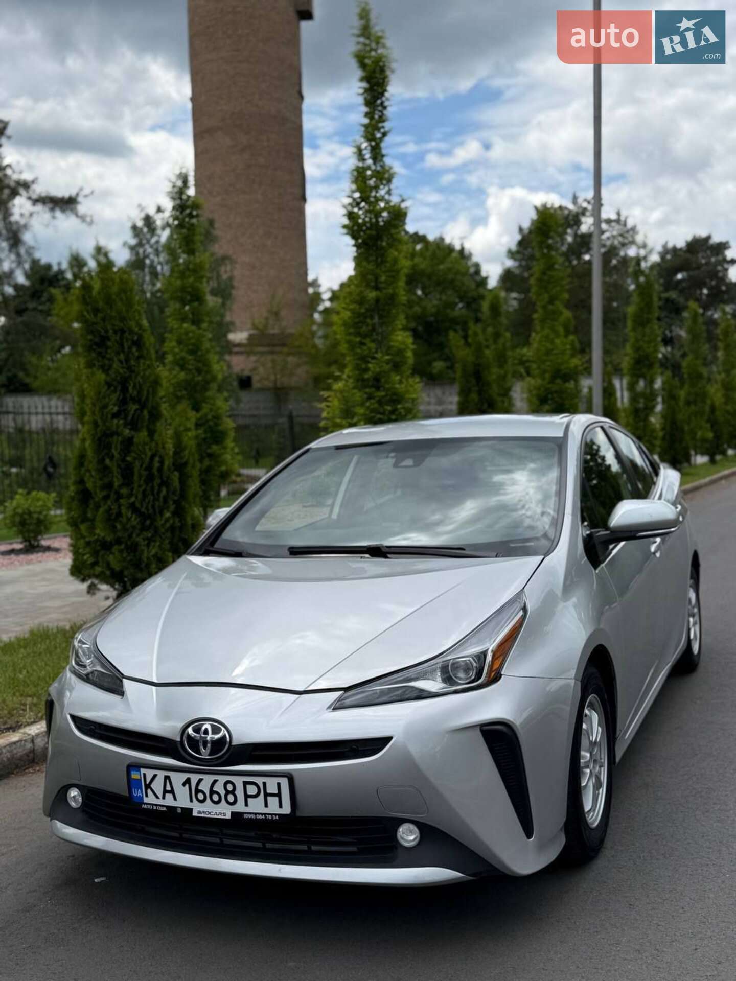 TOYOTA PRIUS 2021