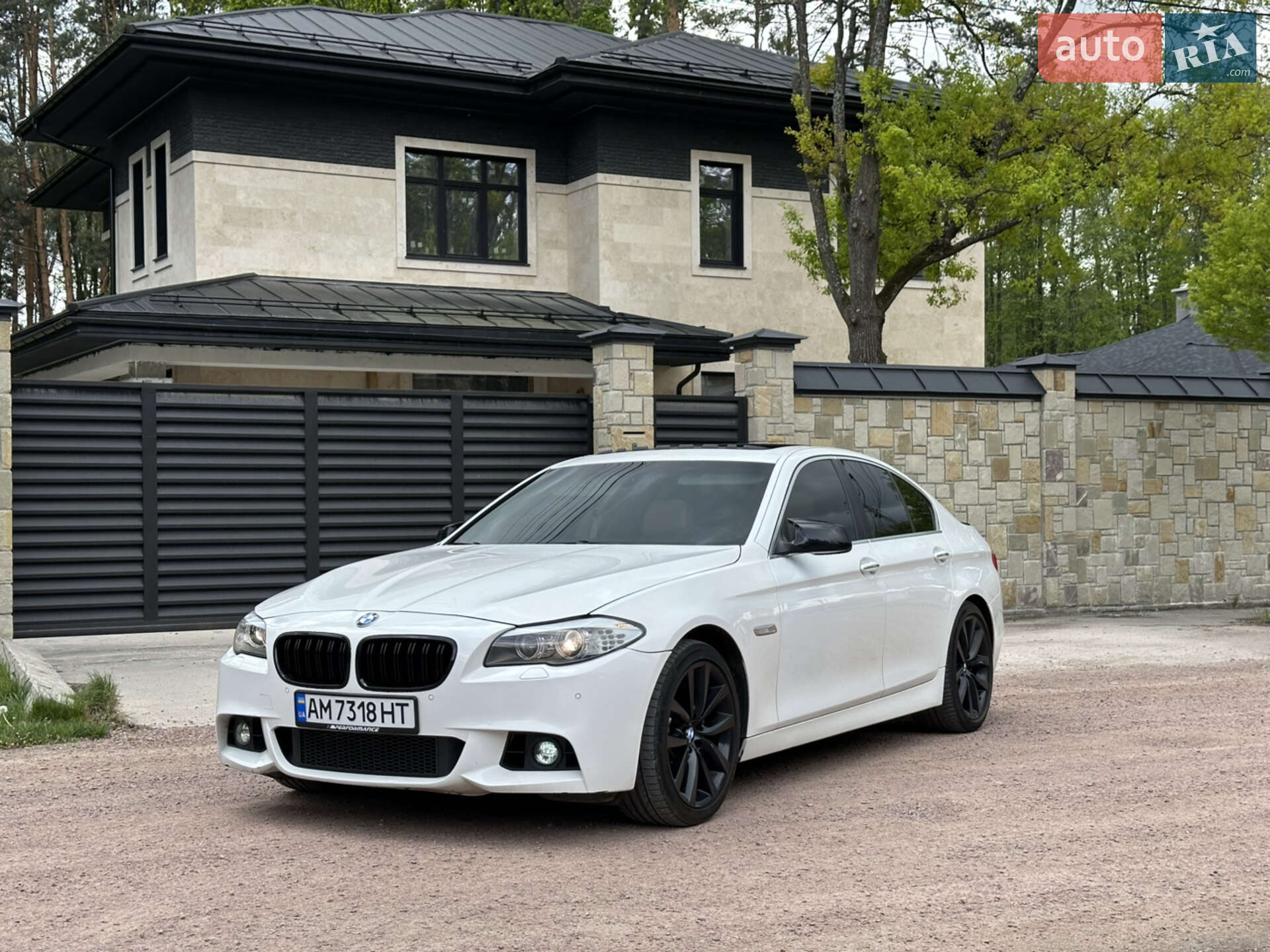 BMW 528I