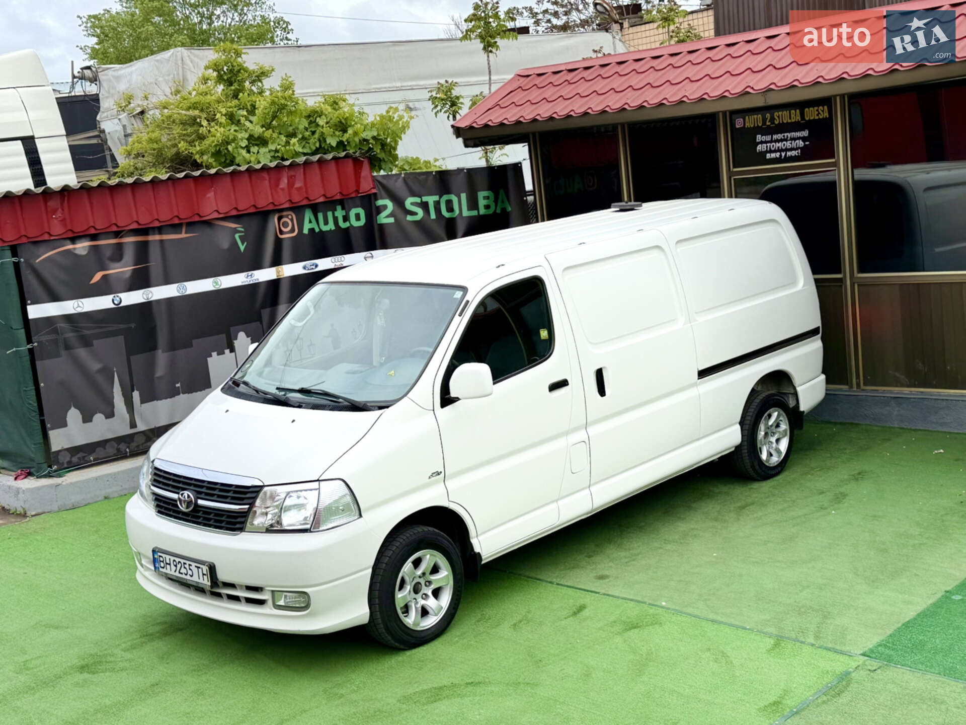 Головне фото звіту автомобіля TOYOTA HI ACE 2009