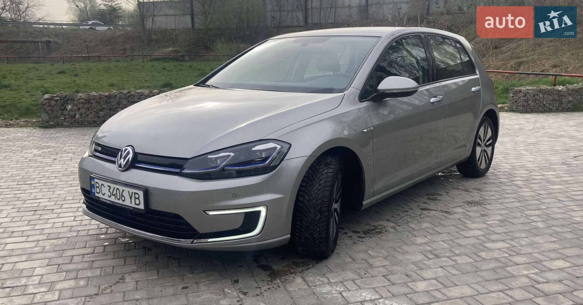 VOLKSWAGEN E-GOLF 2018