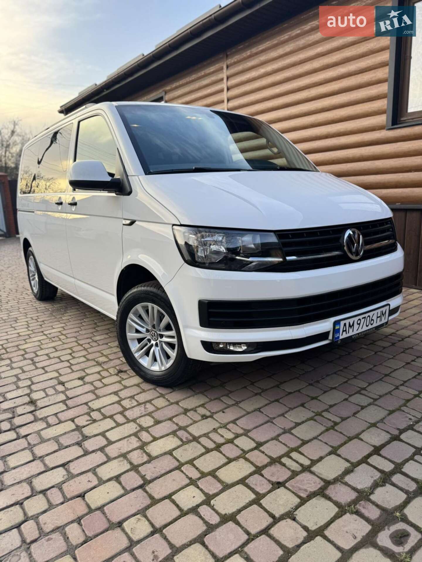 VOLKSWAGEN TRANSPORTER 2019