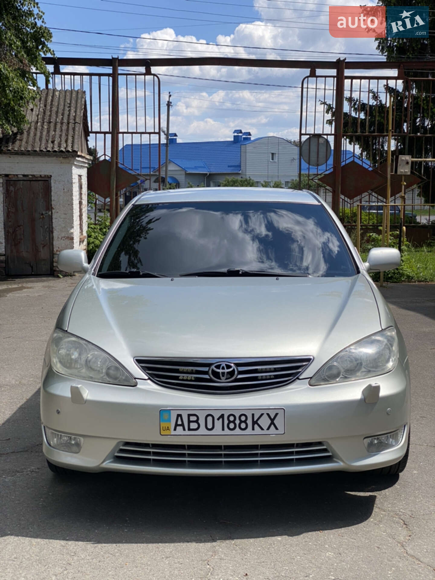 TOYOTA CAMRY