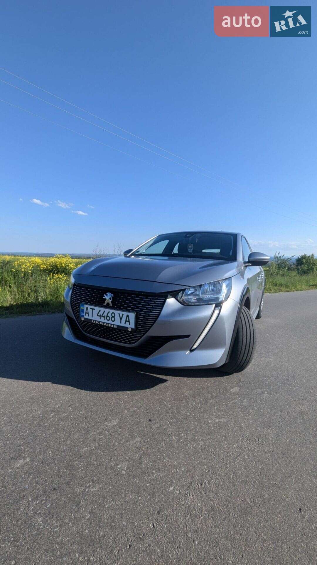 PEUGEOT E-208 2021