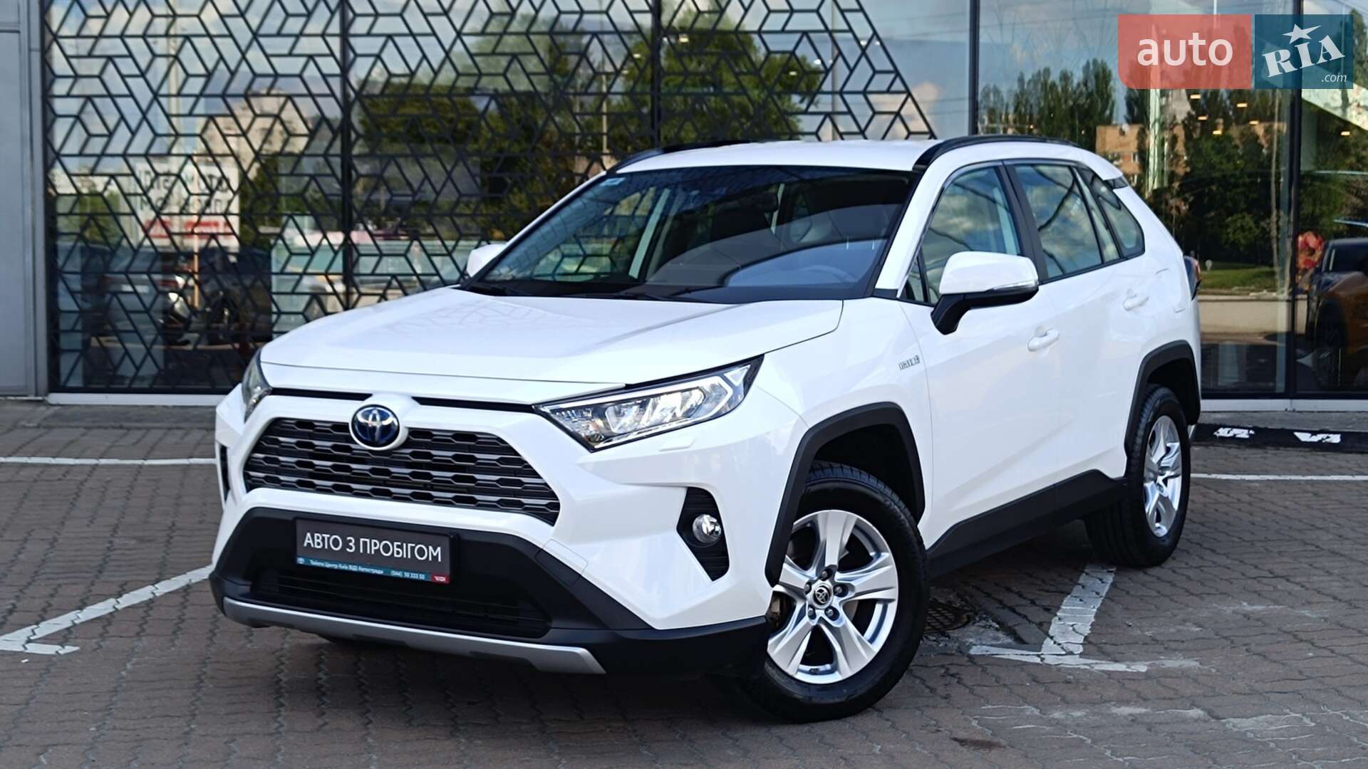 Головне фото звіту автомобіля TOYOTA RAV-4 HYBRID 2021