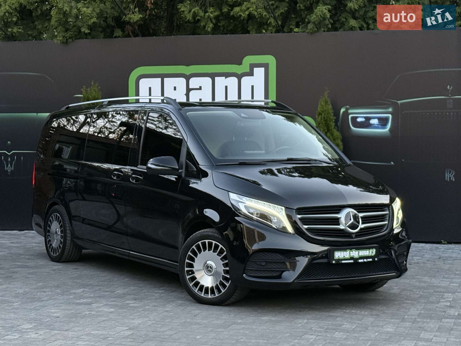 MERCEDES-BENZ V250 2019