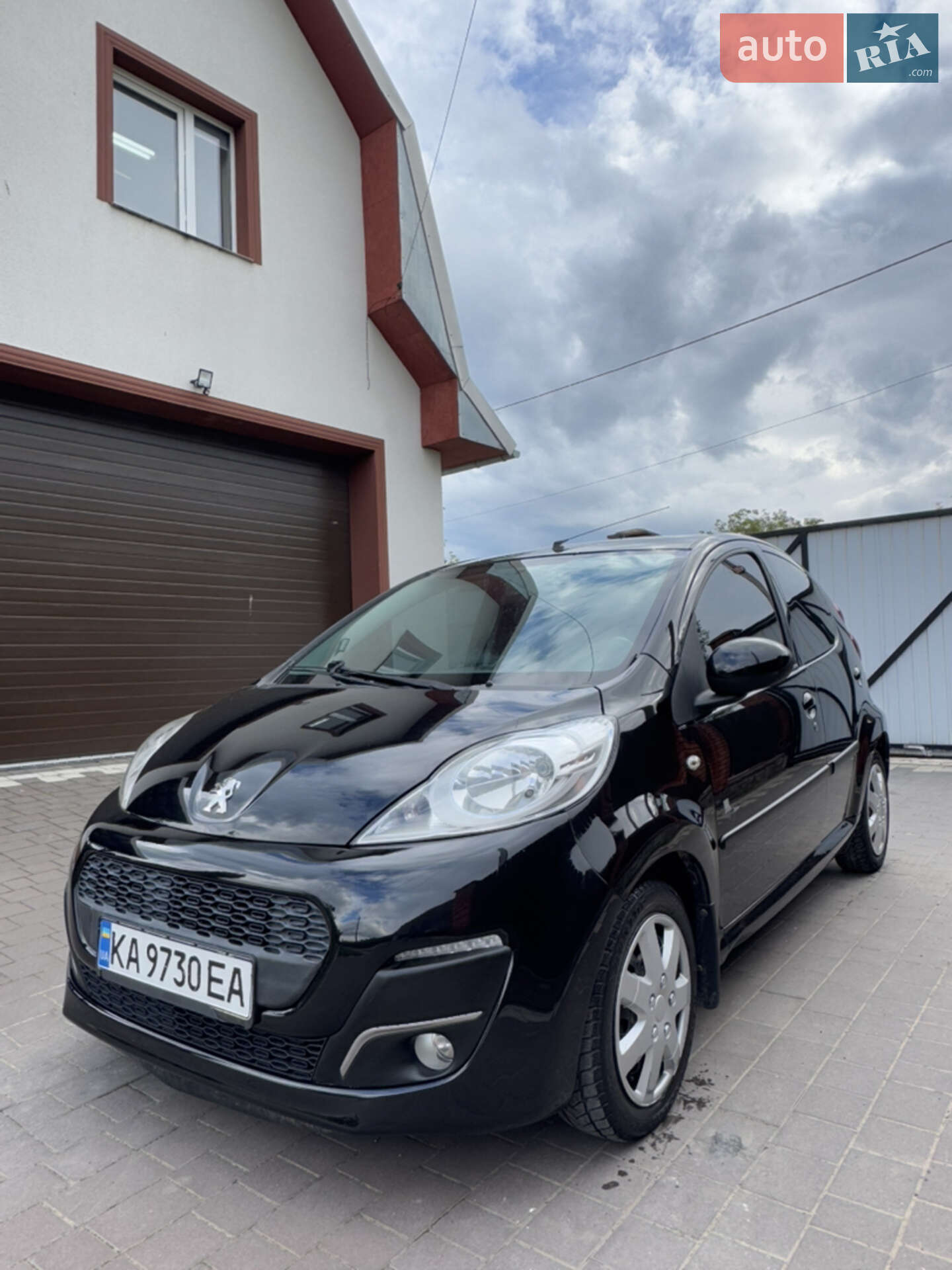 PEUGEOT 107 2012