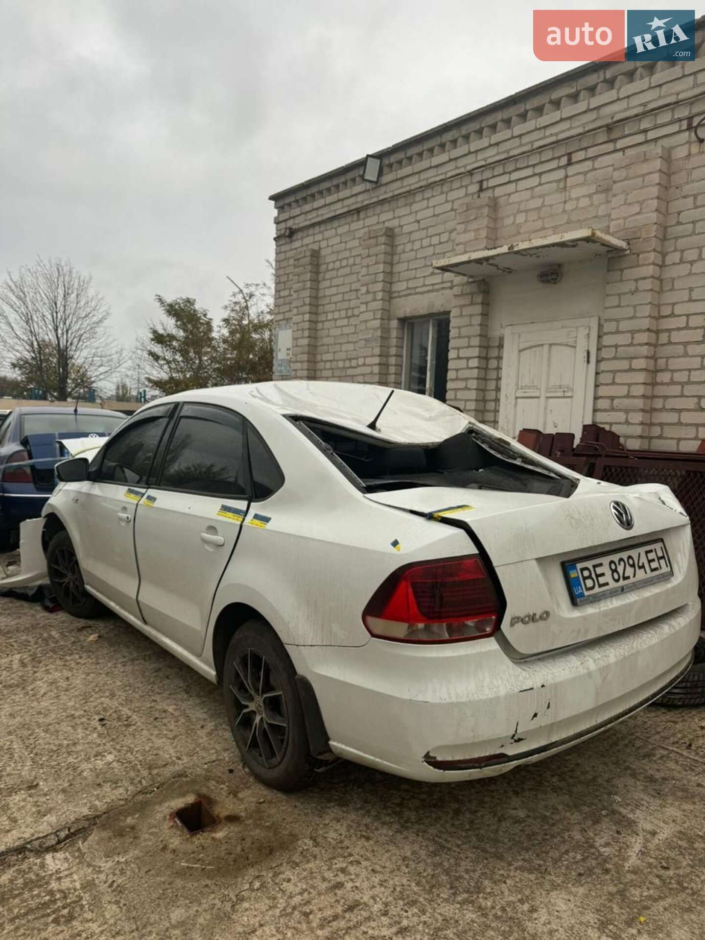 VOLKSWAGEN POLO 2015