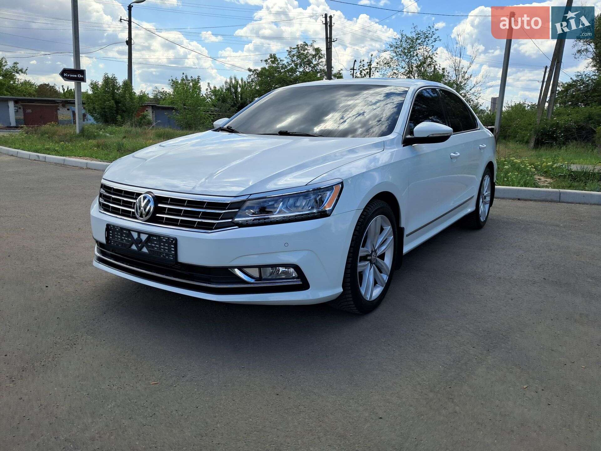 VOLKSWAGEN PASSAT 2017