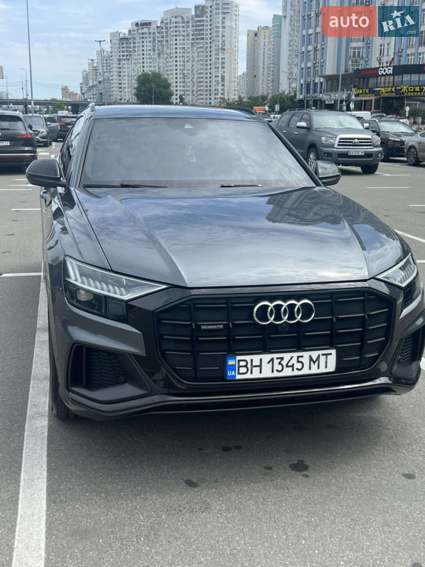 AUDI Q8 2020