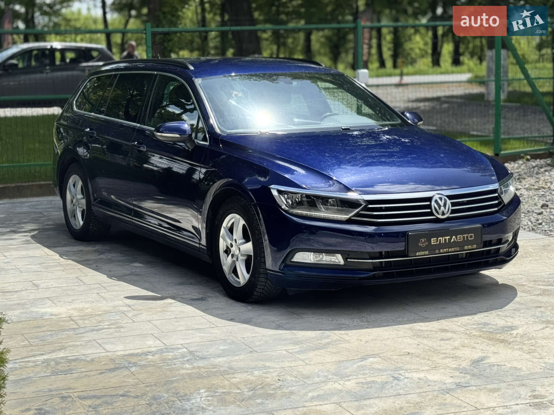 VOLKSWAGEN PASSAT 2017