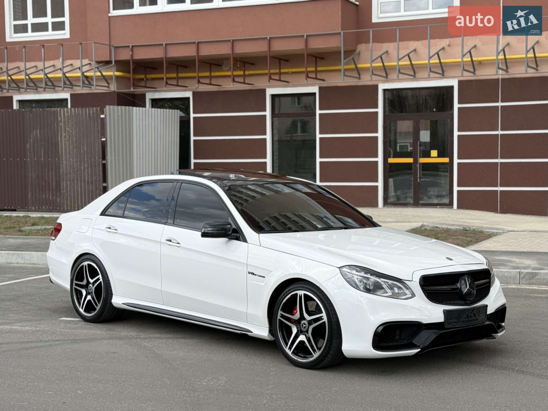 MERCEDES-BENZ E 400 2015