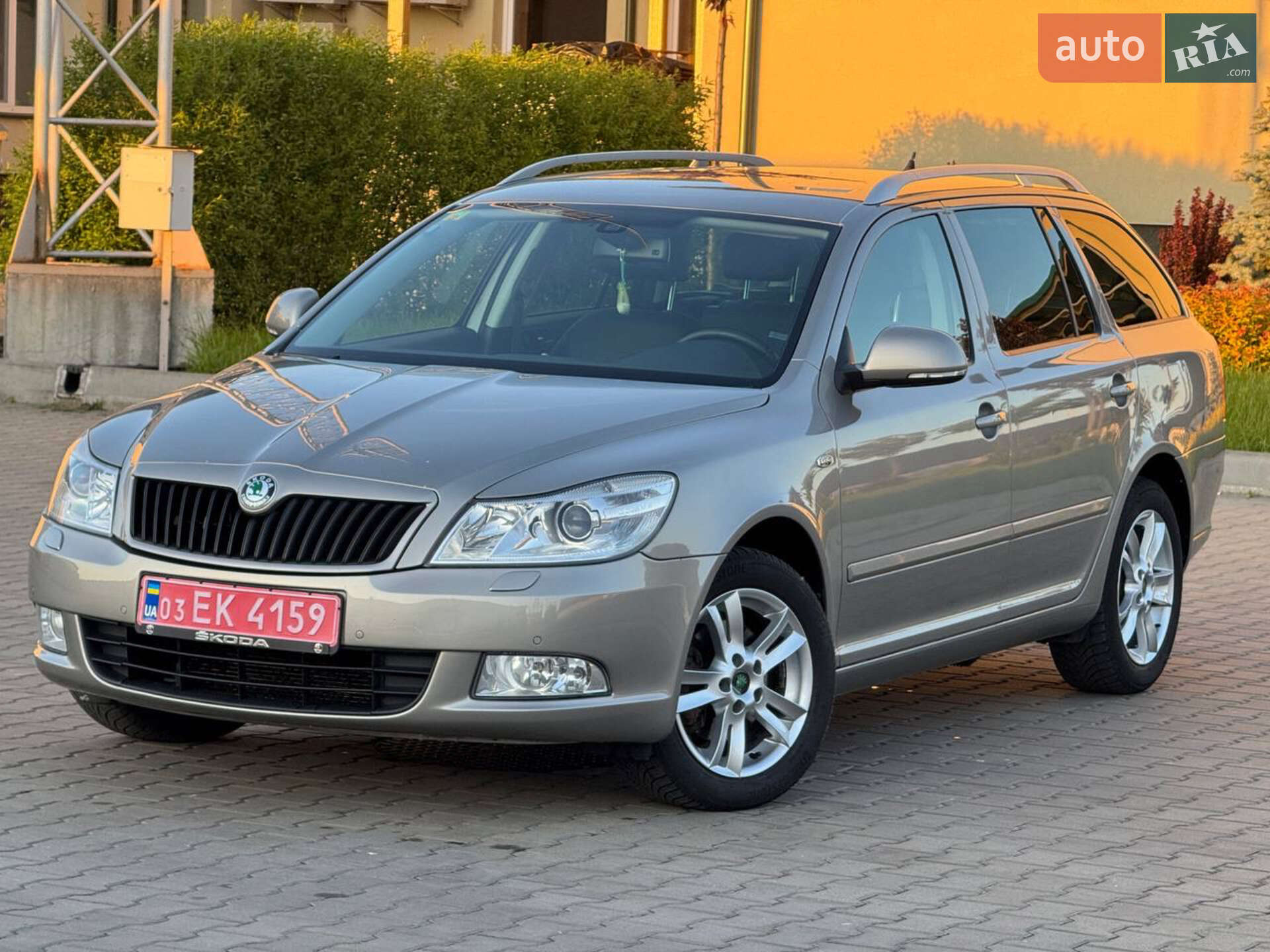 Головне фото звіту автомобіля SKODA OCTAVIA 2010