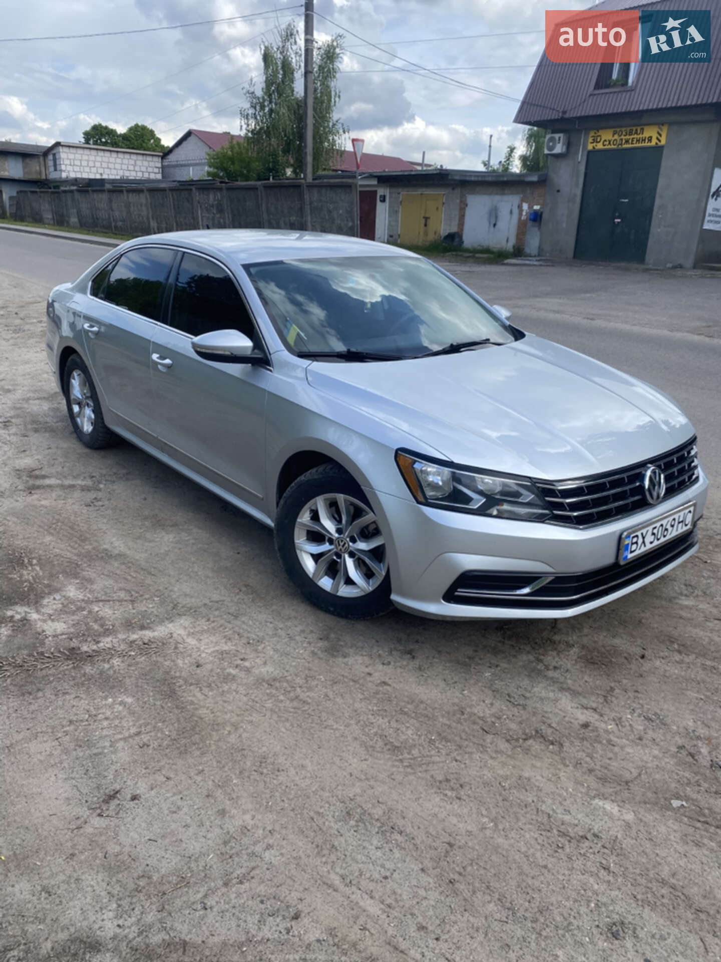 VOLKSWAGEN PASSAT 2016