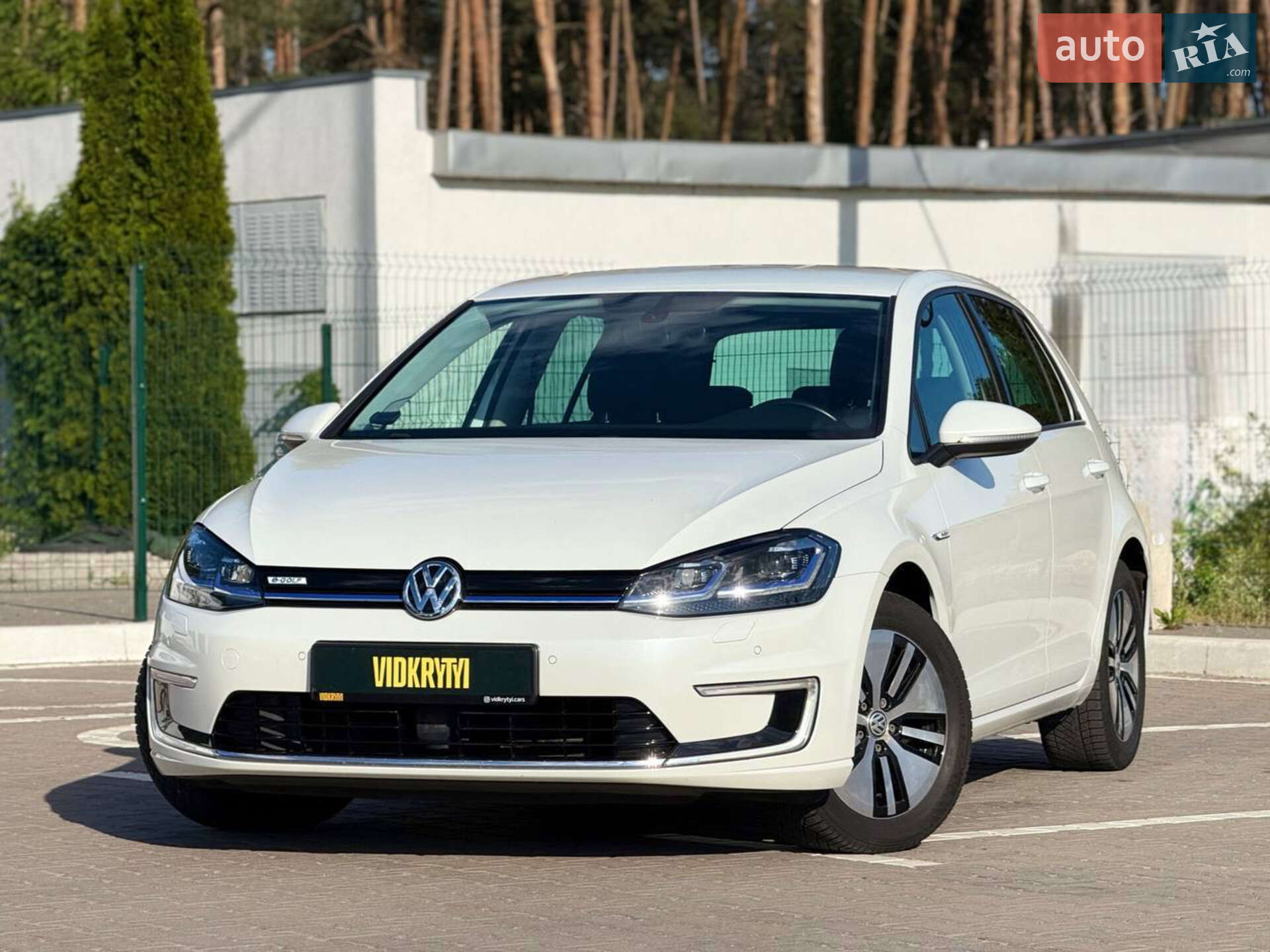 VOLKSWAGEN E-GOLF 2017