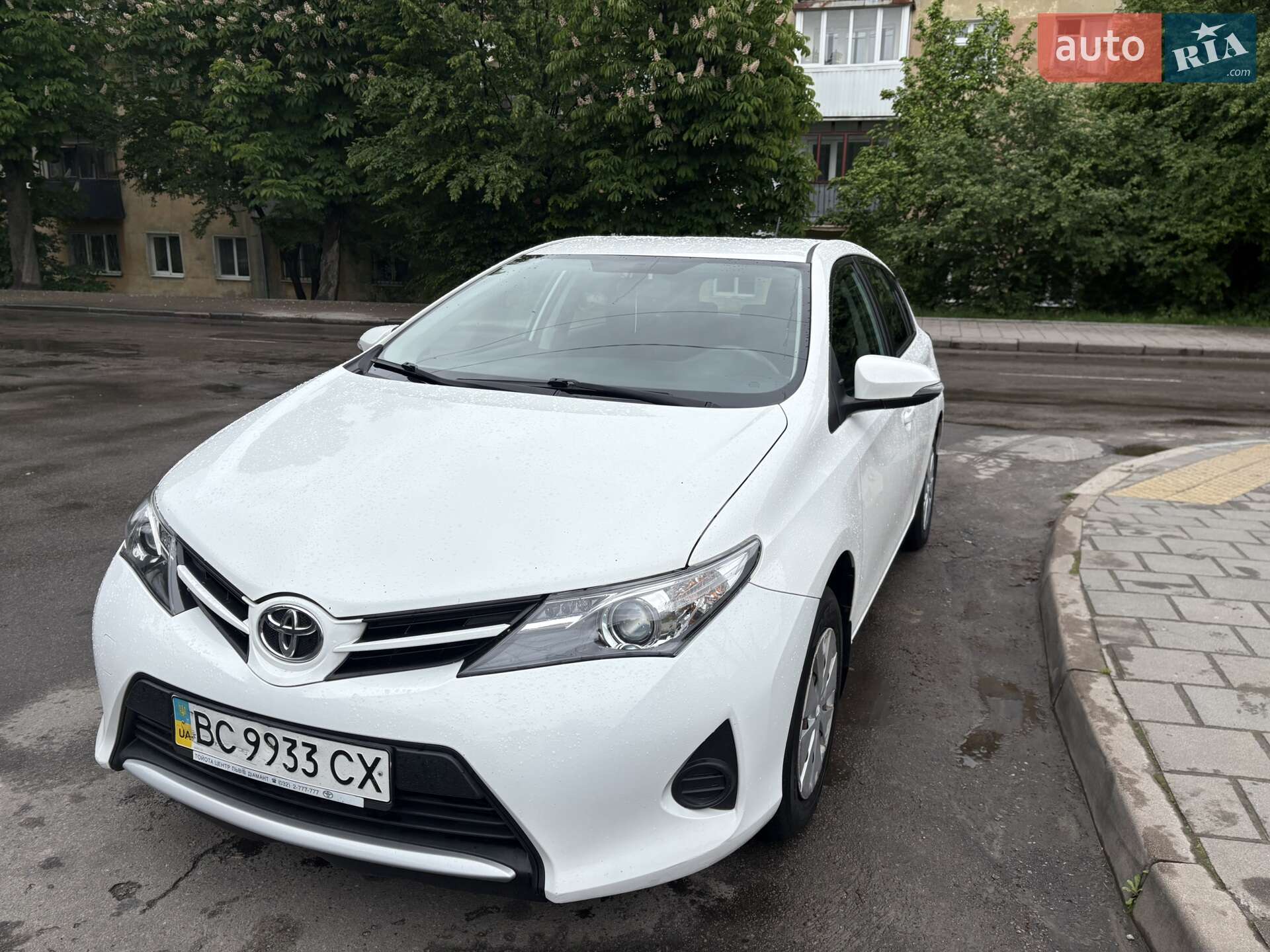 TOYOTA AURIS 2013