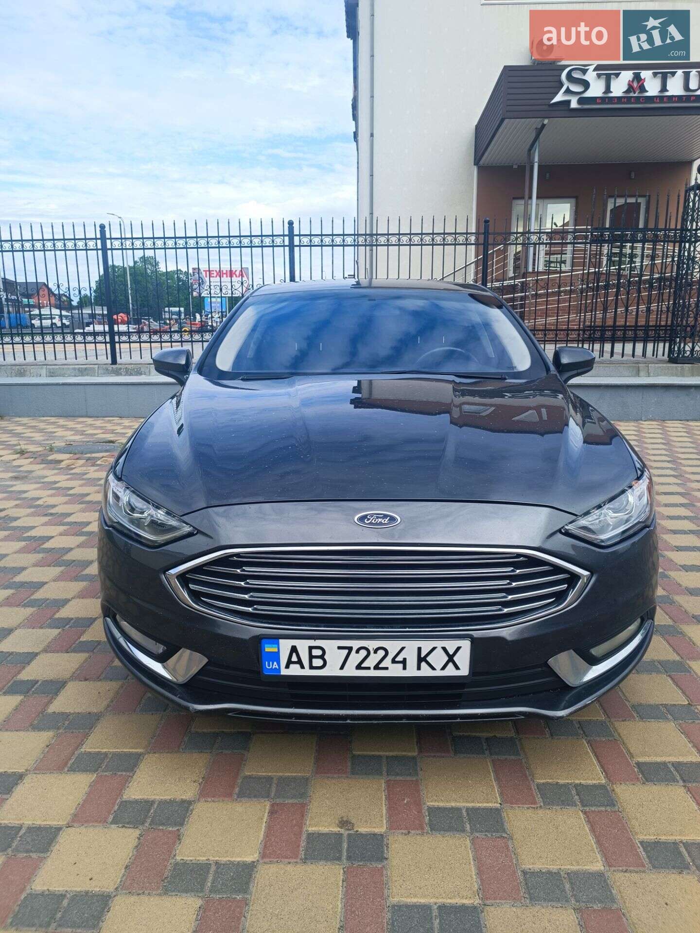Головне фото звіту автомобіля FORD FUSION 2018