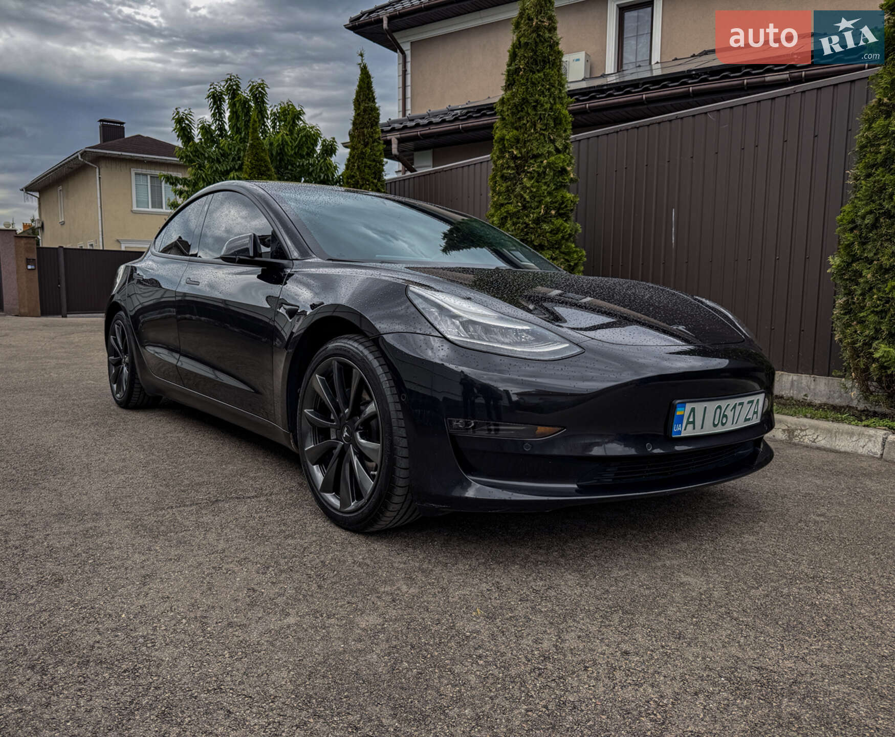 Головне фото звіту автомобіля TESLA MODEL 3 2018