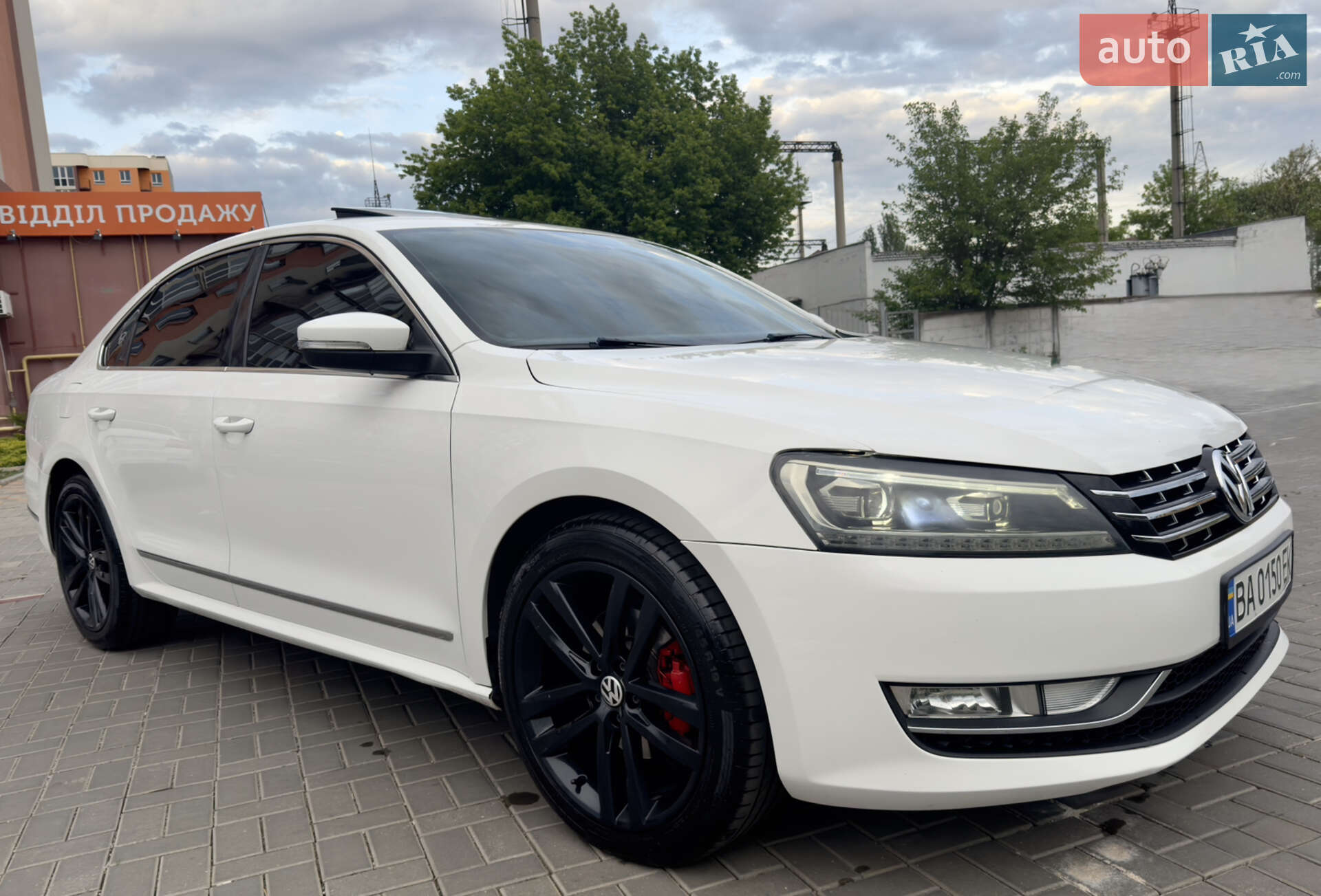 VOLKSWAGEN PASSAT 2012