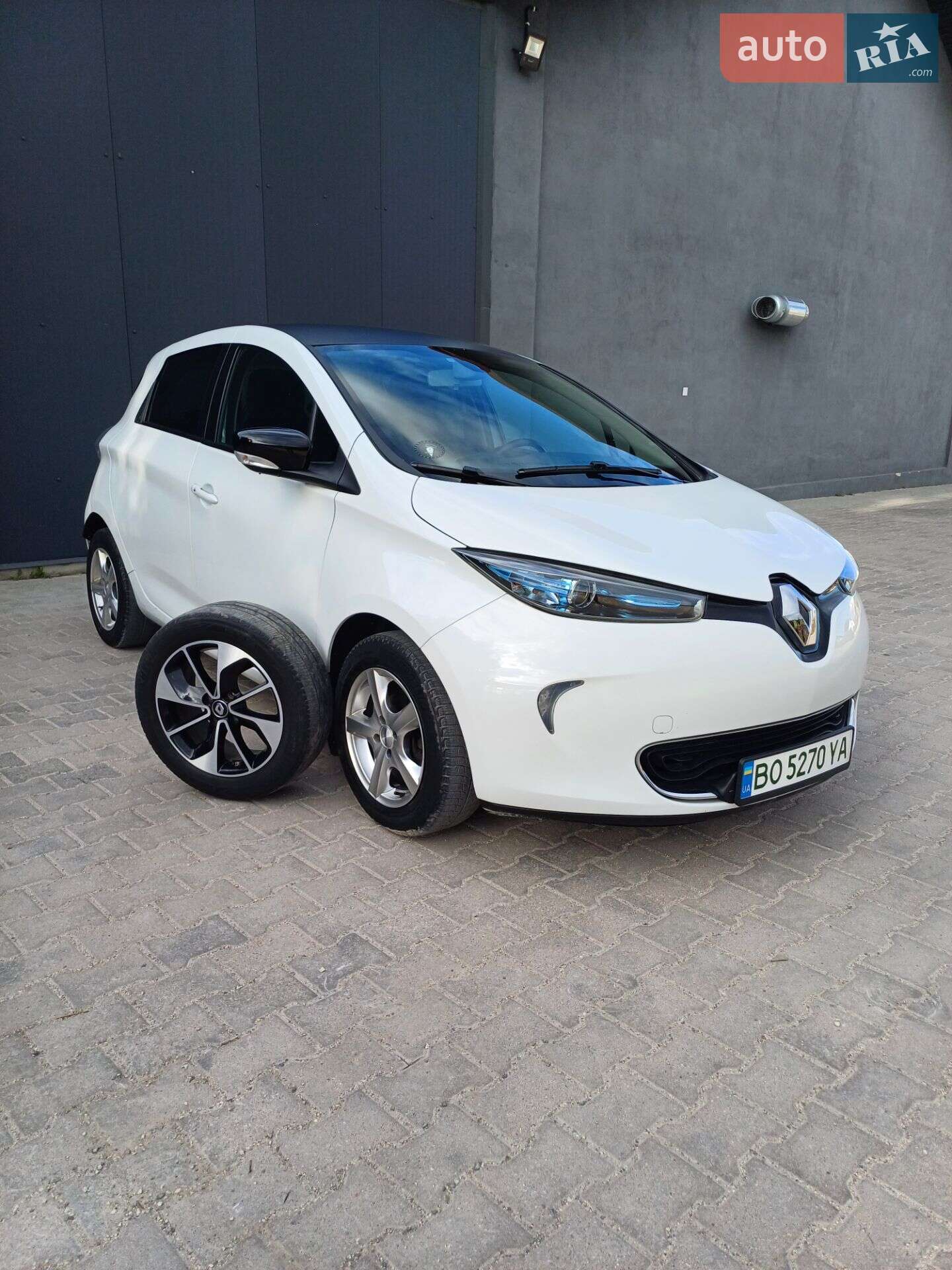 RENAULT ZOE 2016