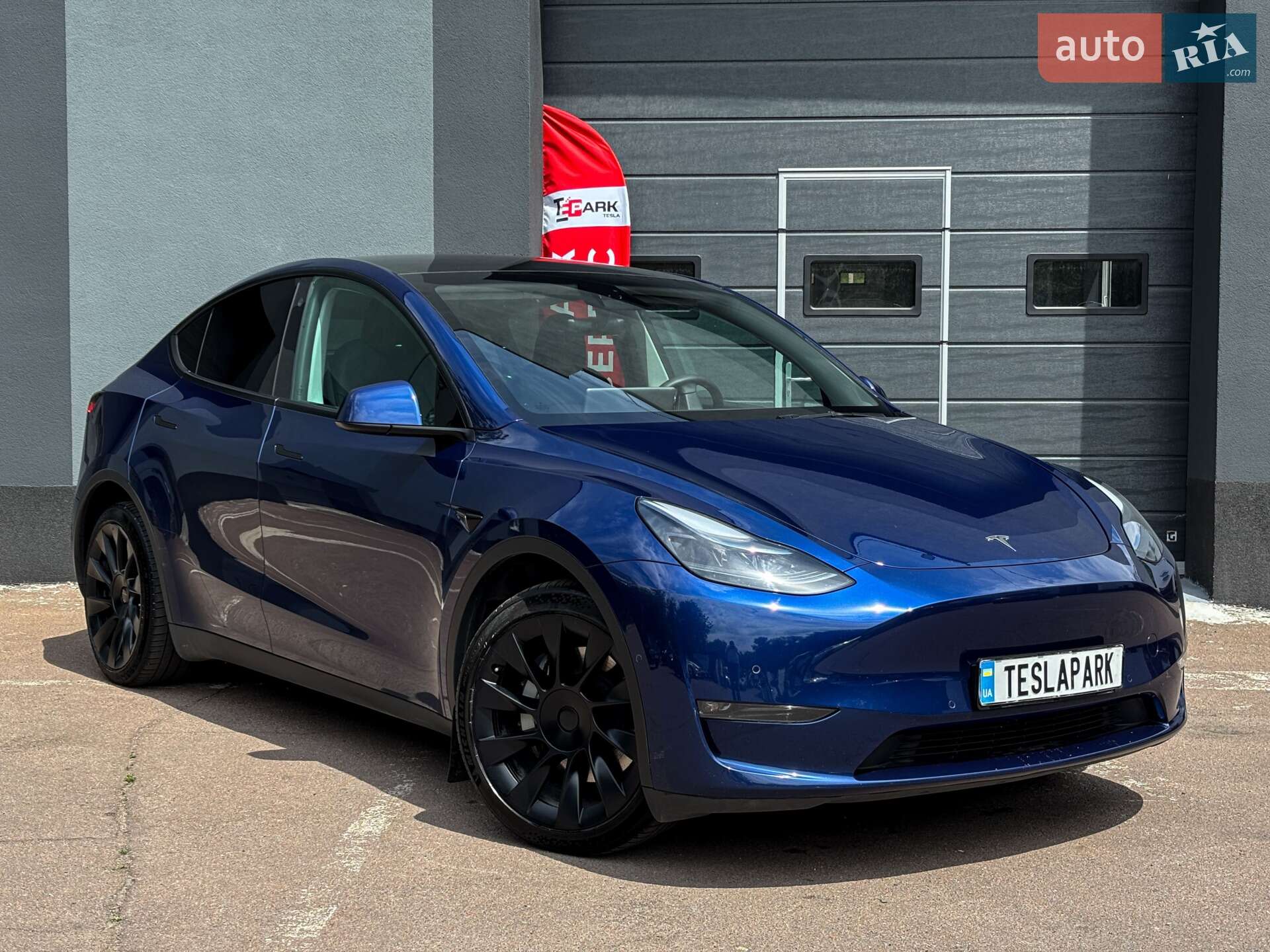 Головне фото звіту автомобіля TESLA MODEL Y 2022