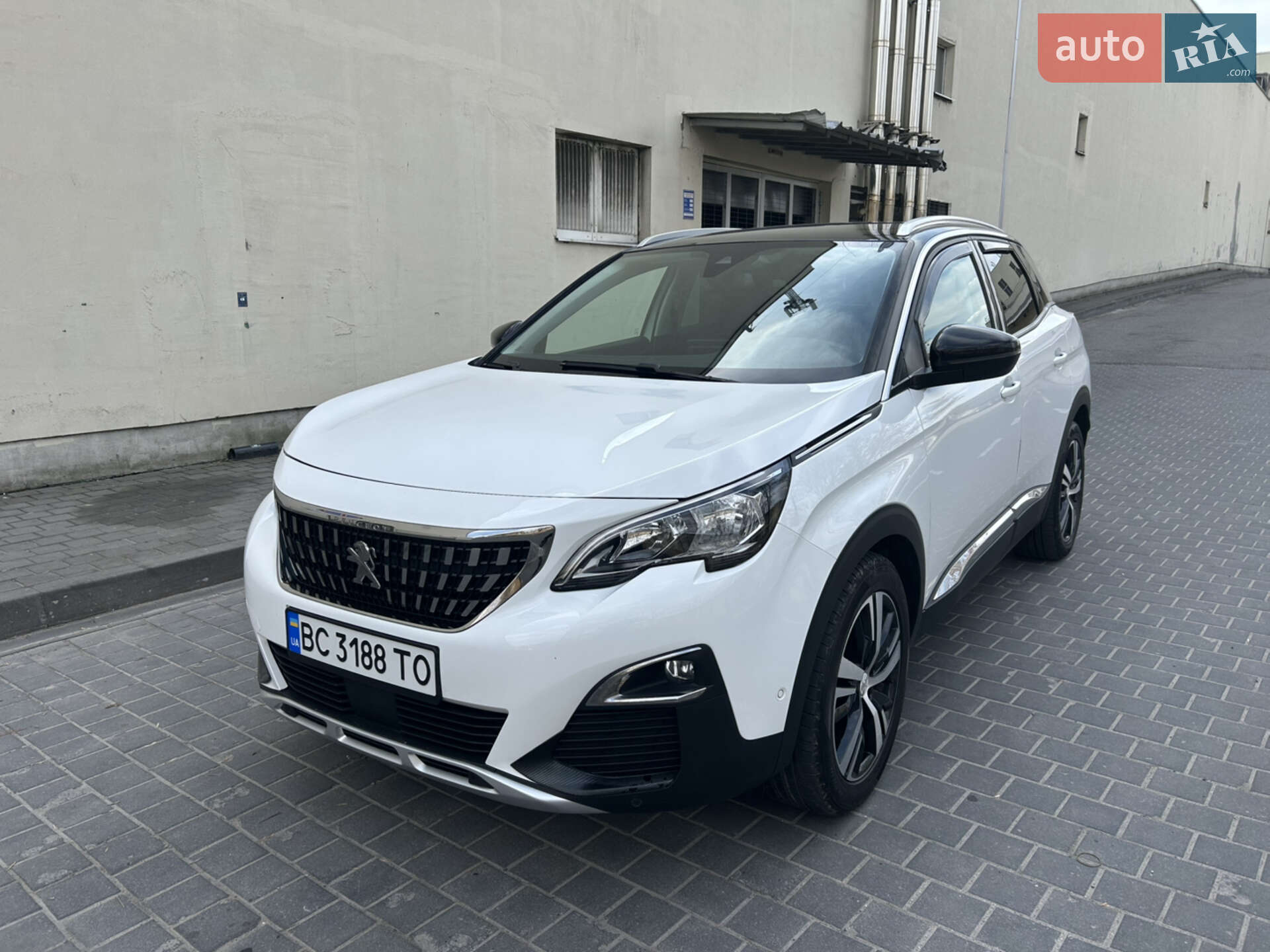 PEUGEOT 3008 2019
