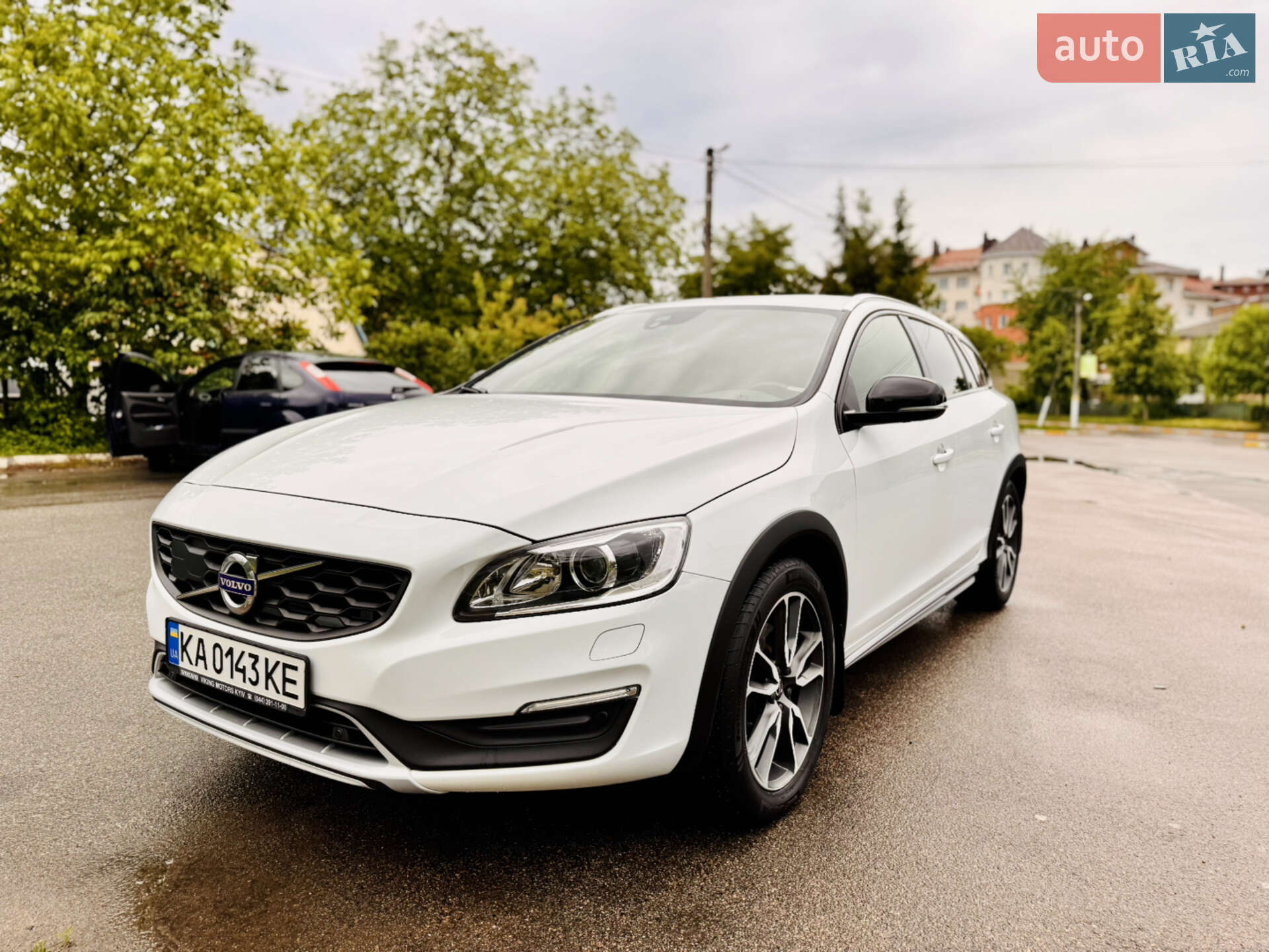 VOLVO V60 2017