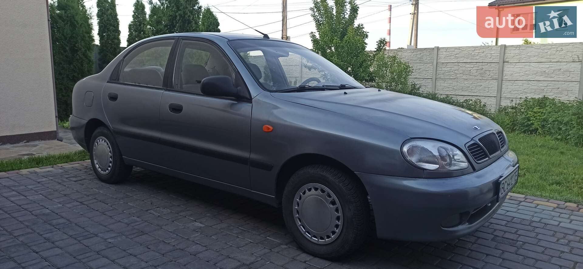Головне фото звіту автомобіля ЗАЗ TF698K 2011