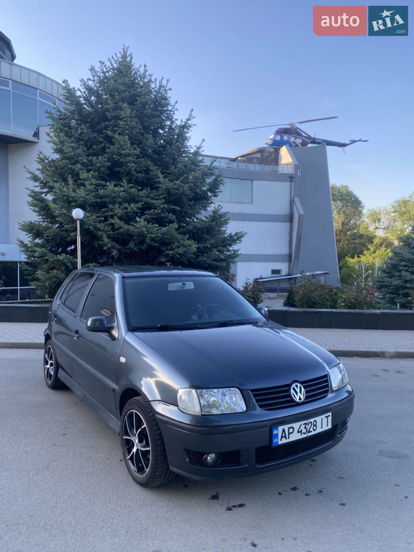 VOLKSWAGEN POLO 2000