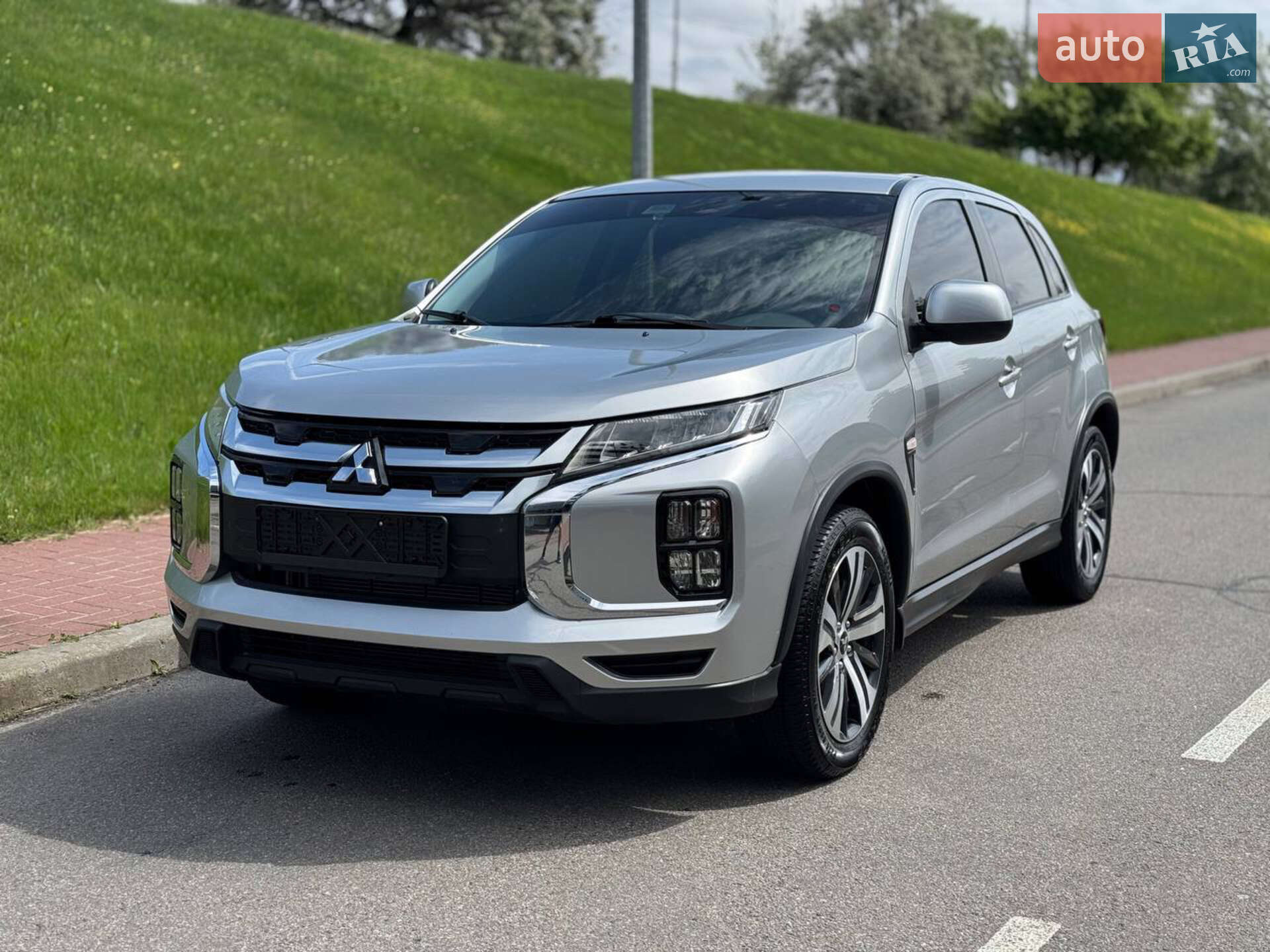 MITSUBISHI OUTLANDER SPORT 2021