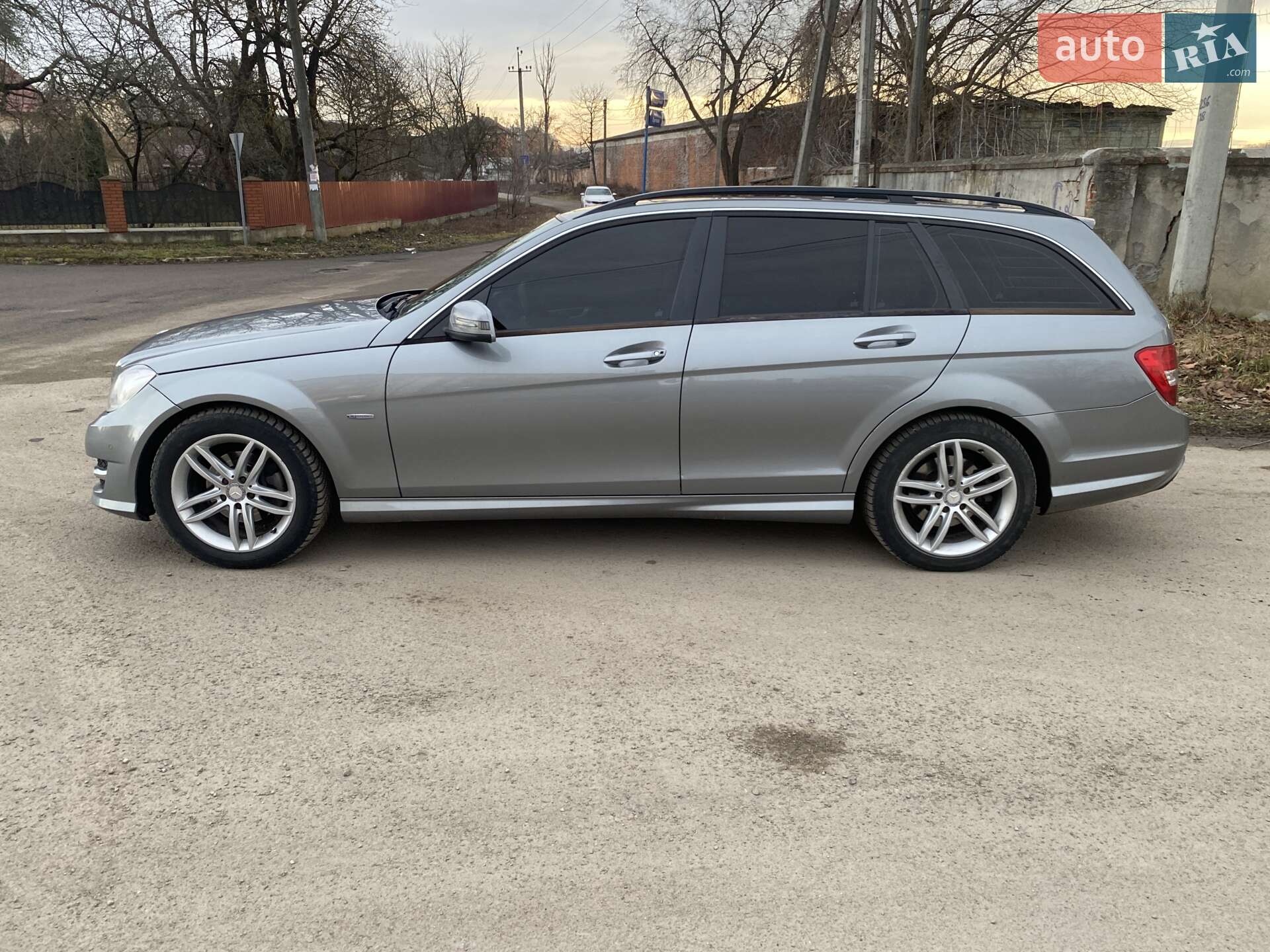 MERCEDES-BENZ C 220 2012