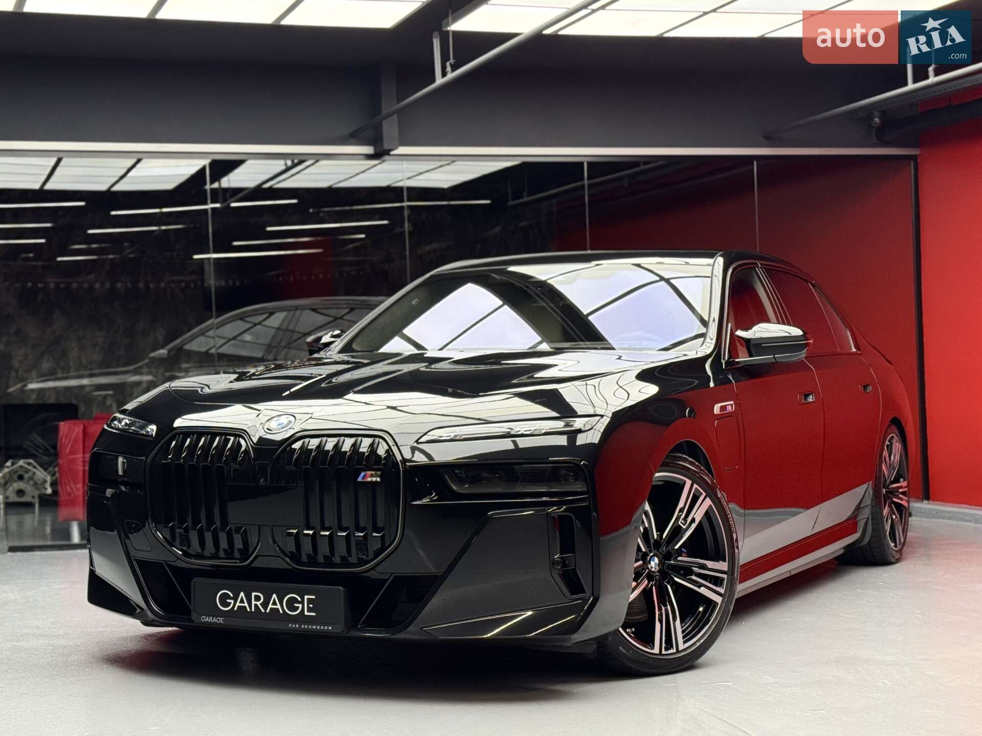 BMW M760E XDRIVE 2023