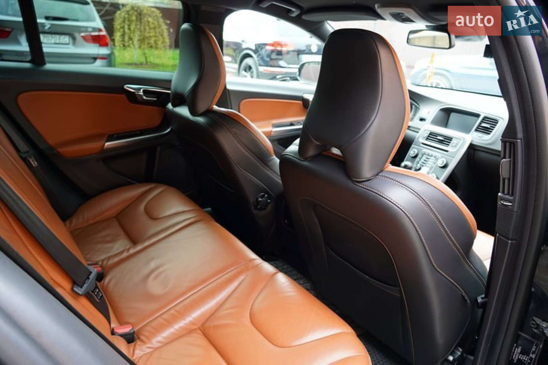 VOLVO V60 2014