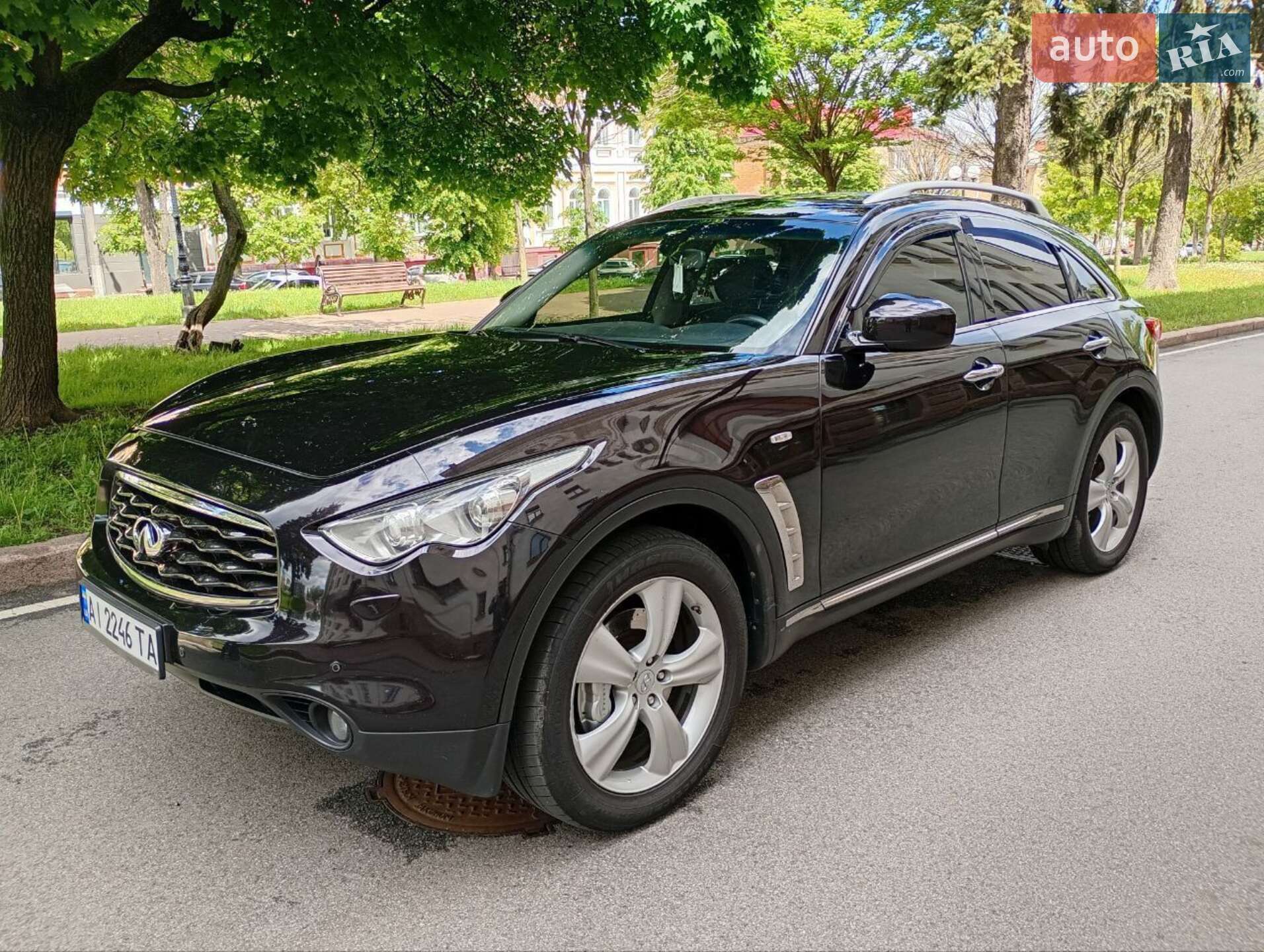 INFINITI FX37 2011