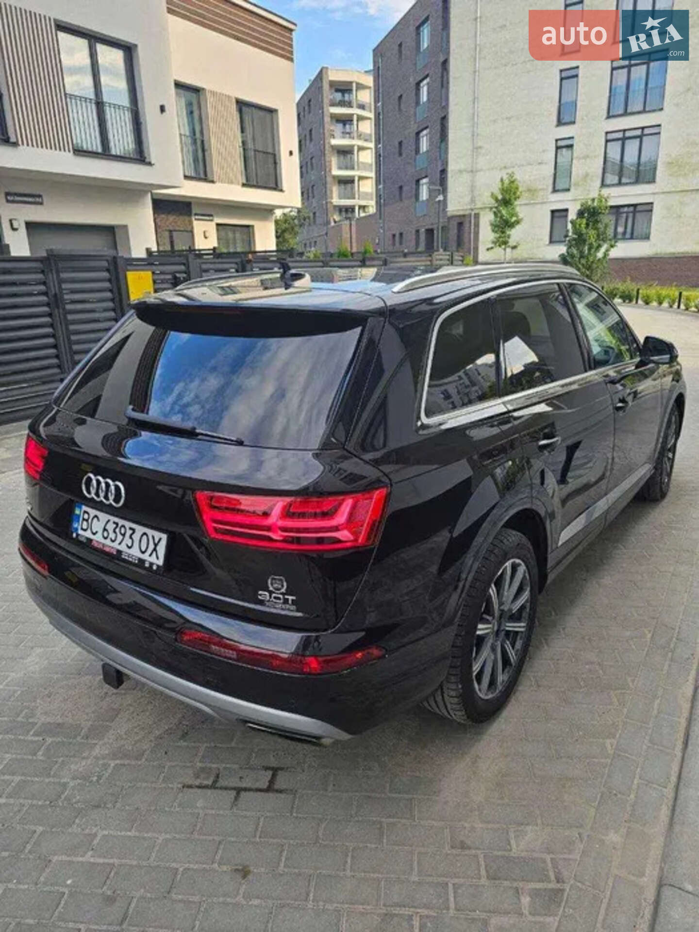 Головне фото звіту автомобіля AUDI Q7 2017