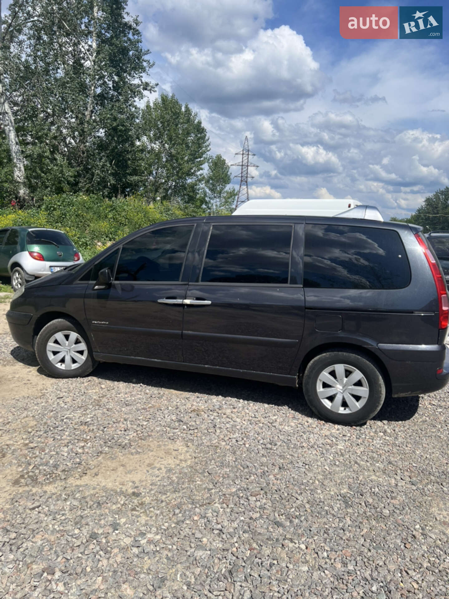Головне фото звіту автомобіля CITROEN C8 2004