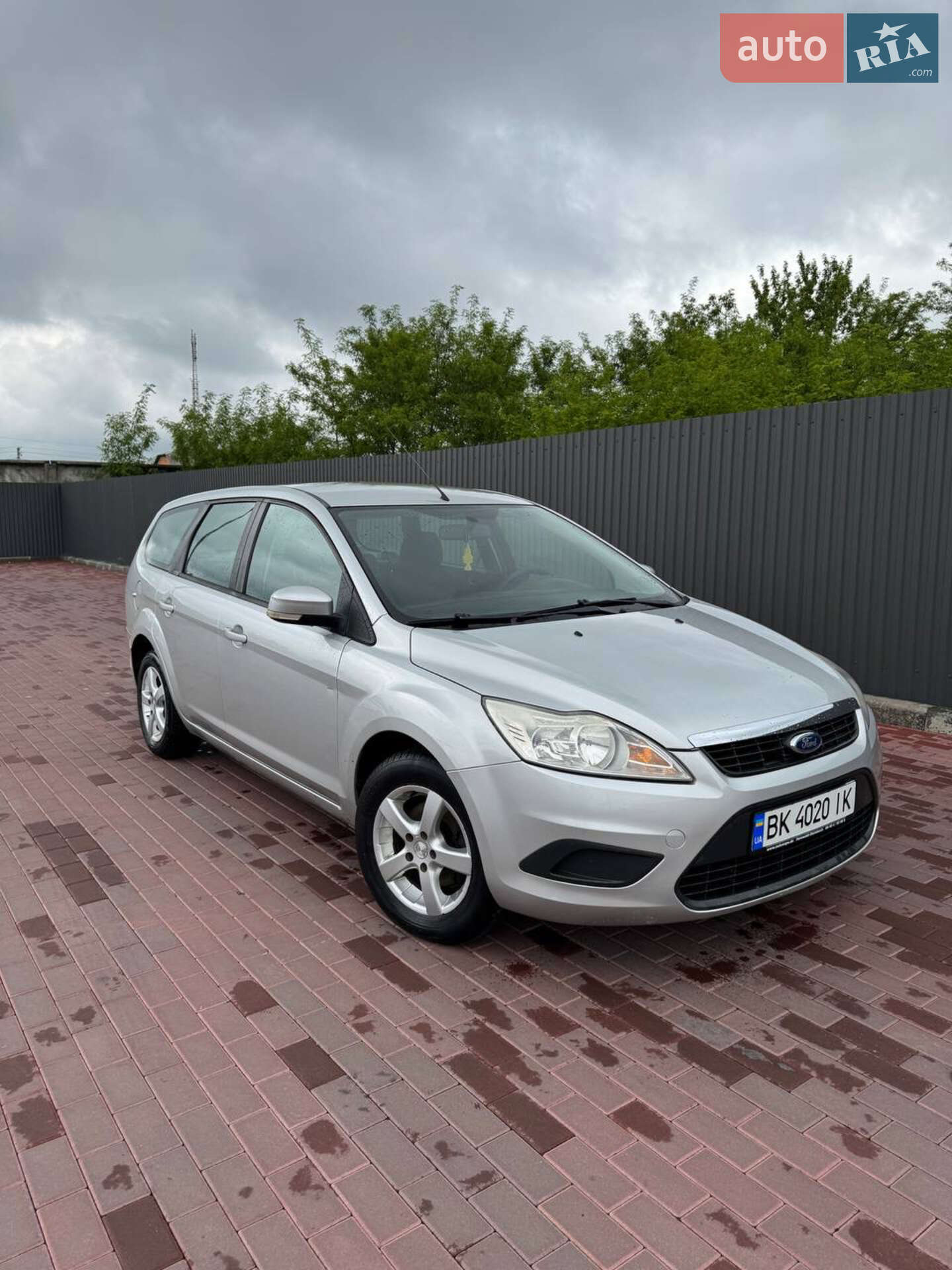 Головне фото звіту автомобіля FORD FOCUS 2010