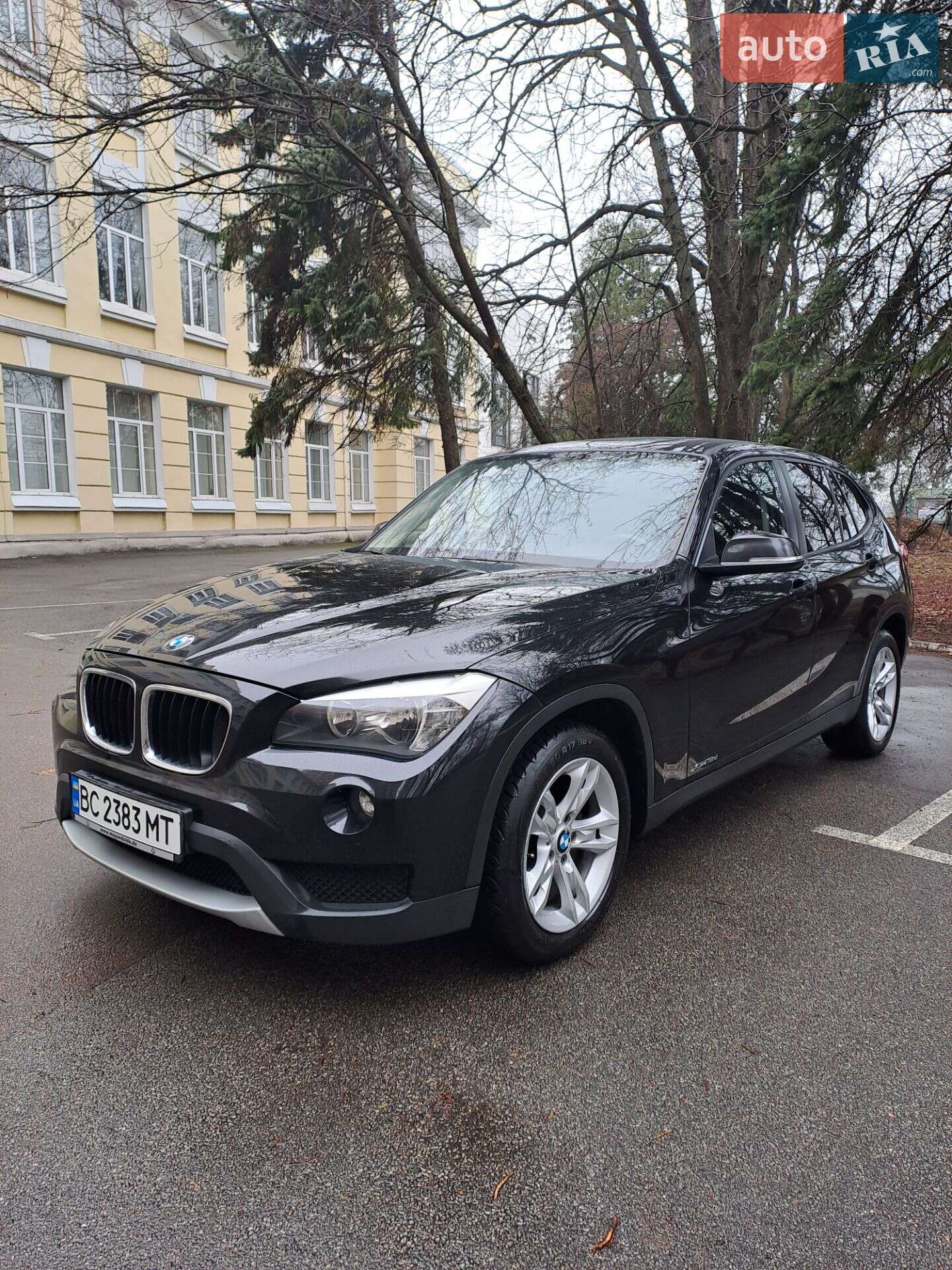 Головне фото звіту автомобіля BMW X1 2013