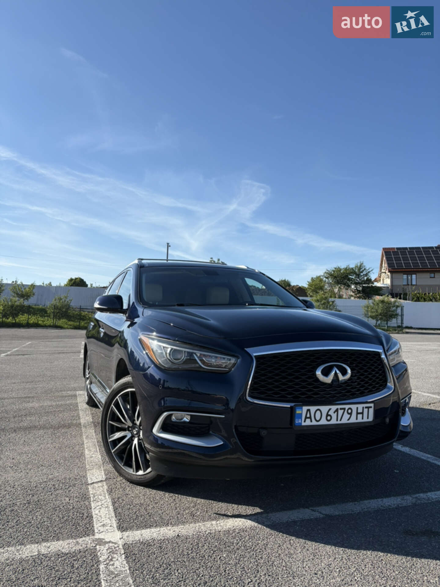 Головне фото звіту автомобіля INFINITI QX60 2016